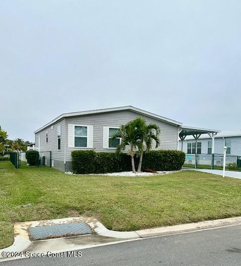 A home in Barefoot Bay