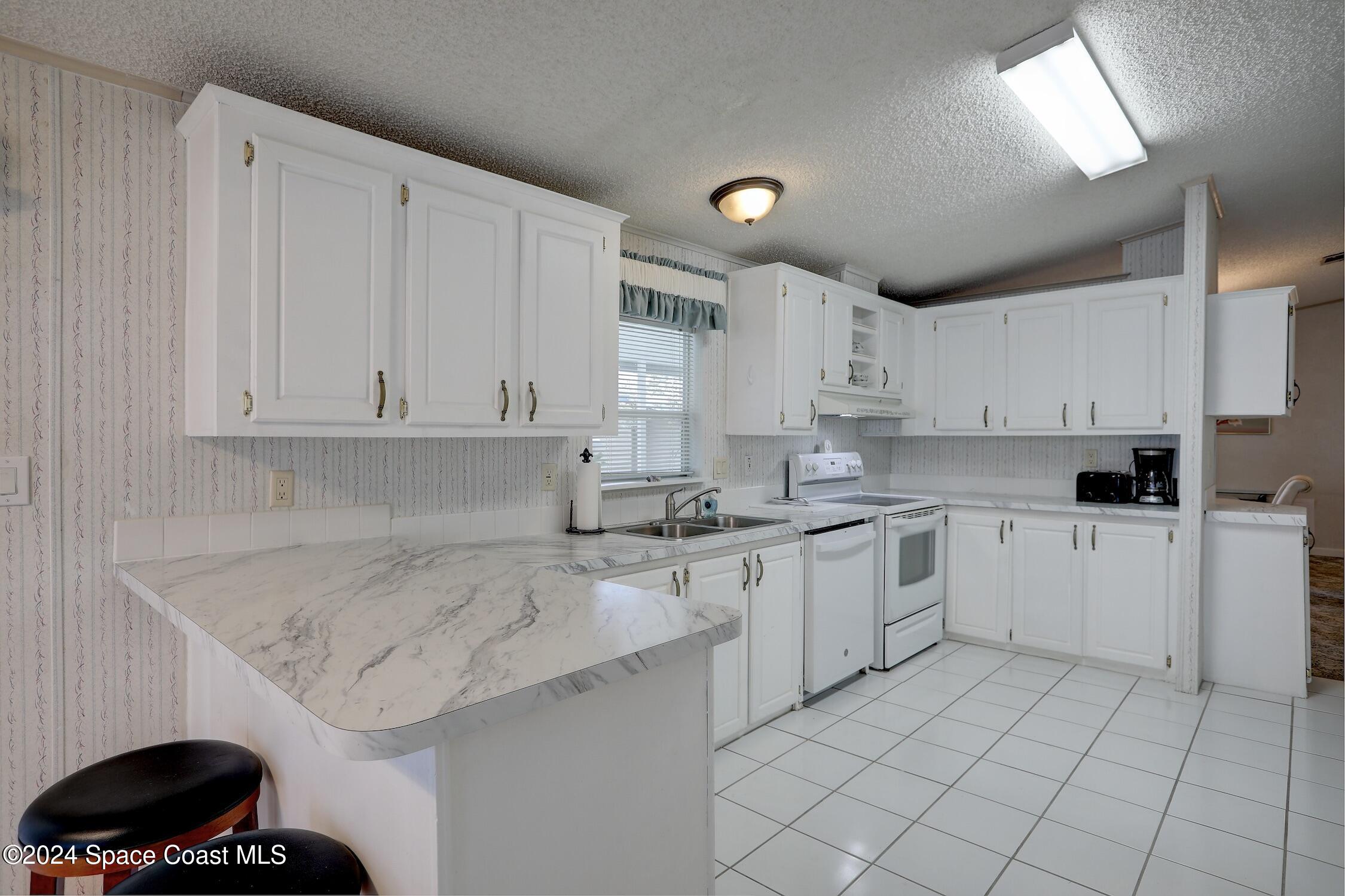 908 Bougainvillea Circle