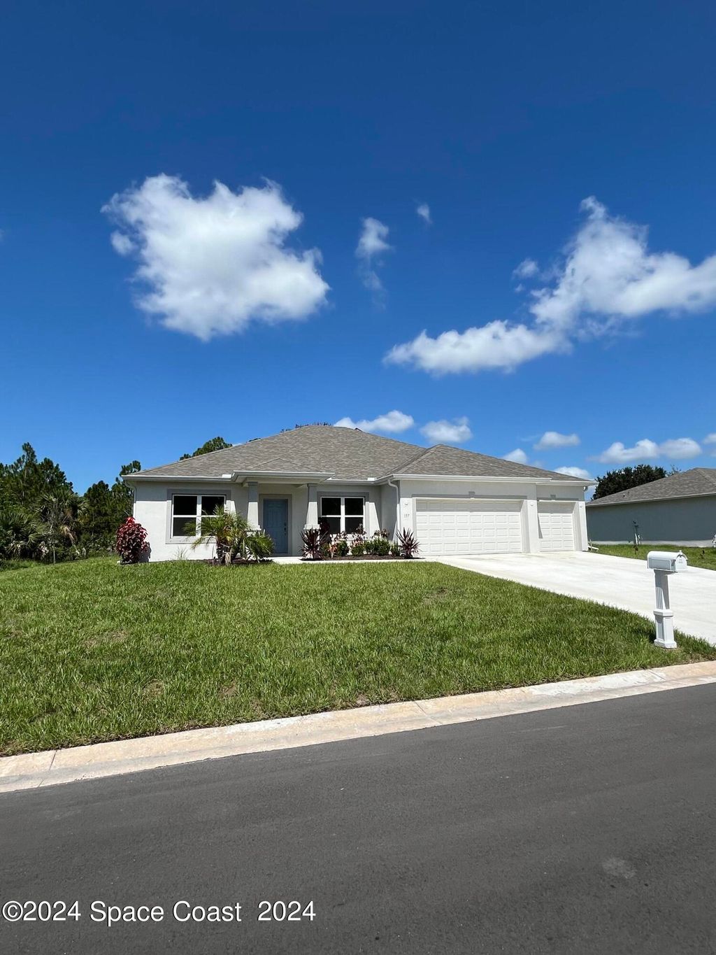 Photo of 157 Spring Valley Avenue, Sebastian, FL 32958 (MLS # 1036218)