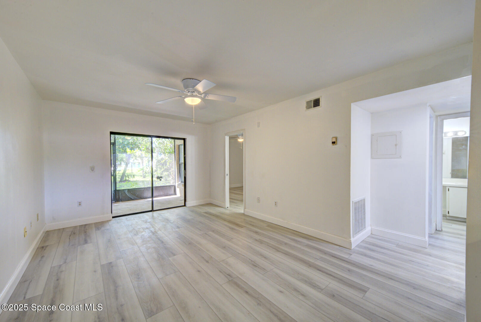 515 Landings Way 77