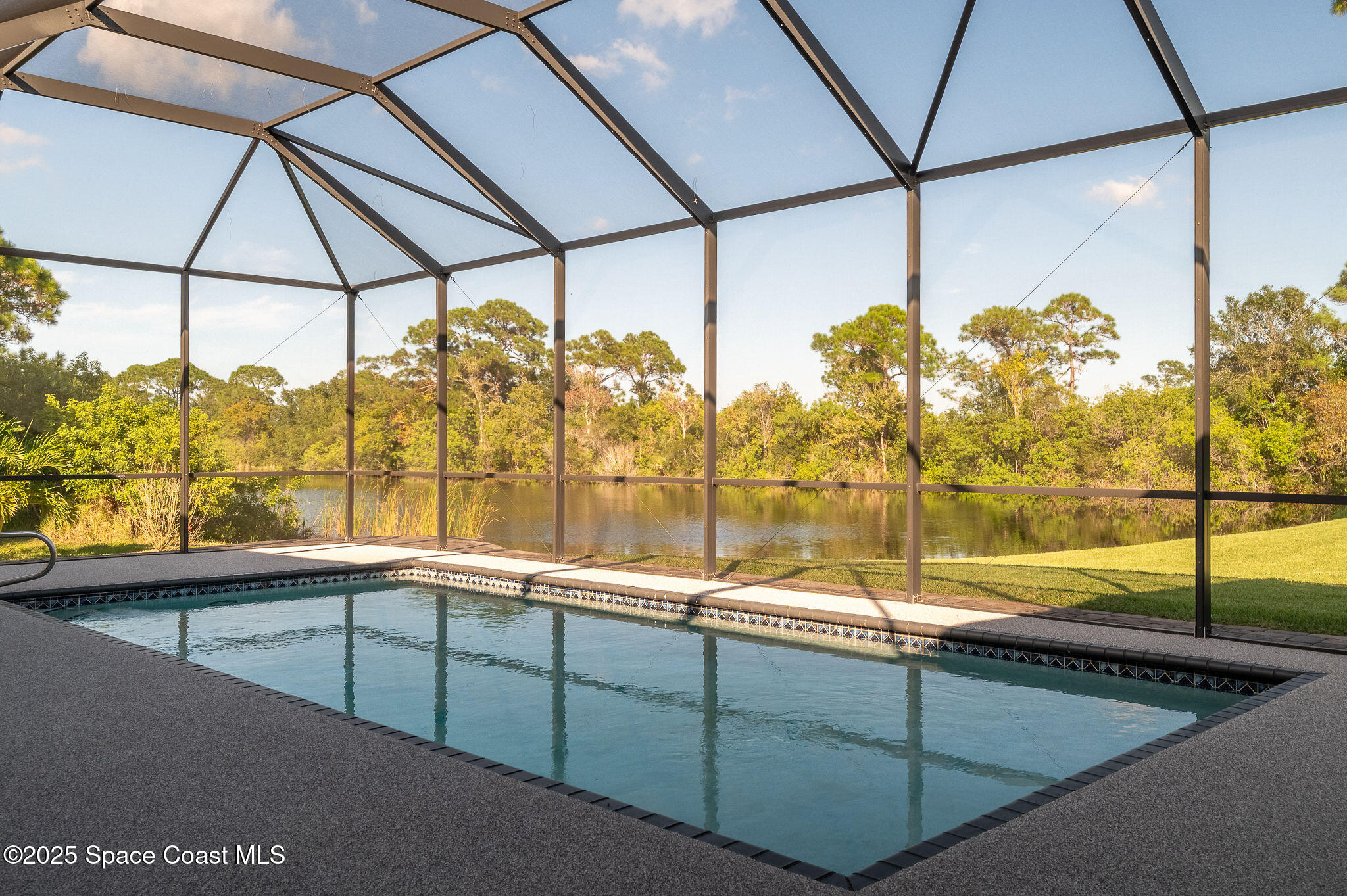 5115 Wildwood Avenue