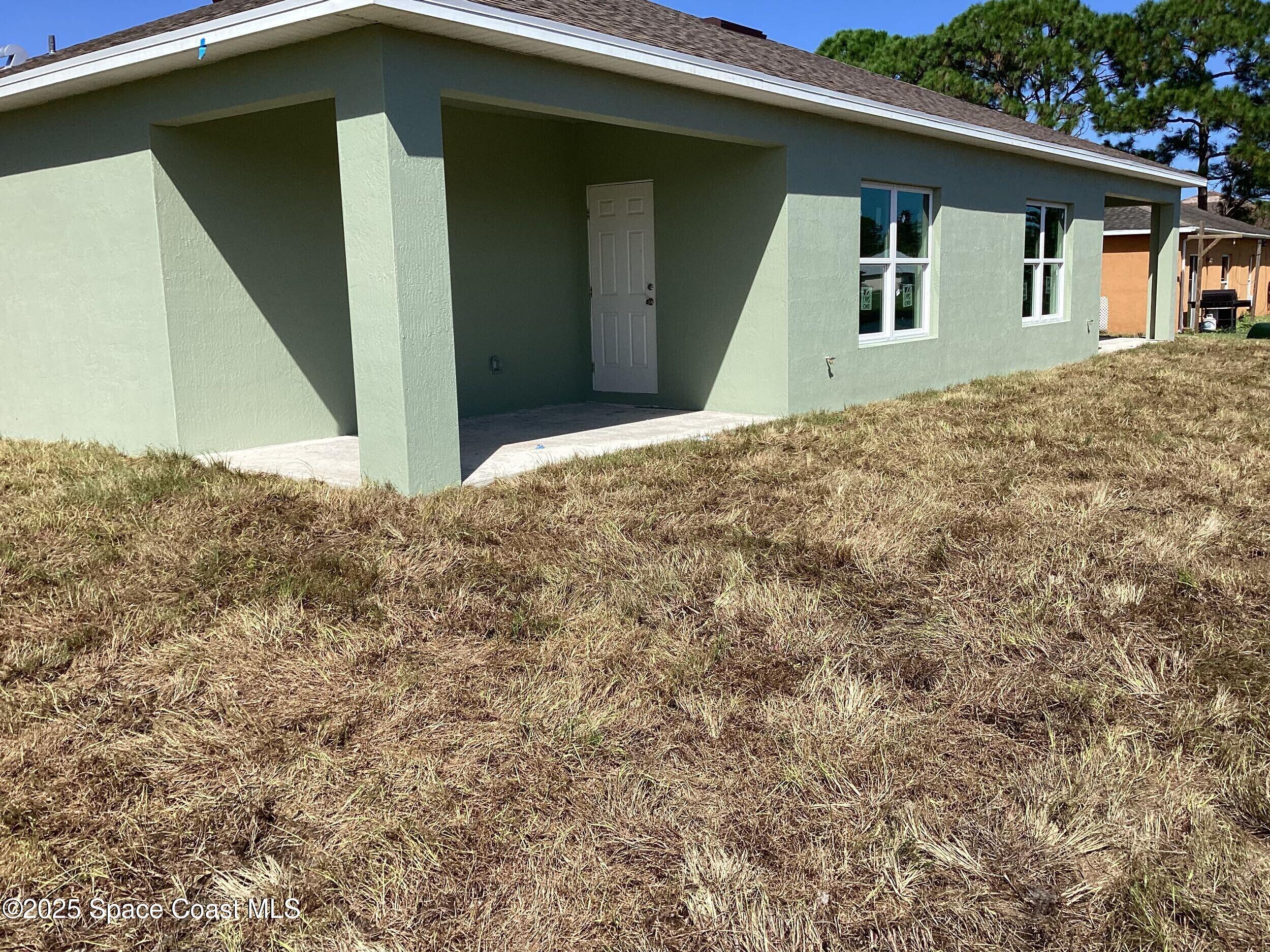 125 Admiral Circle