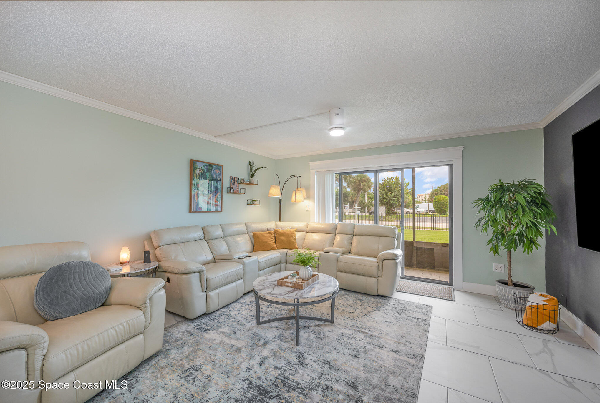 7101 Ridgewood Avenue 102