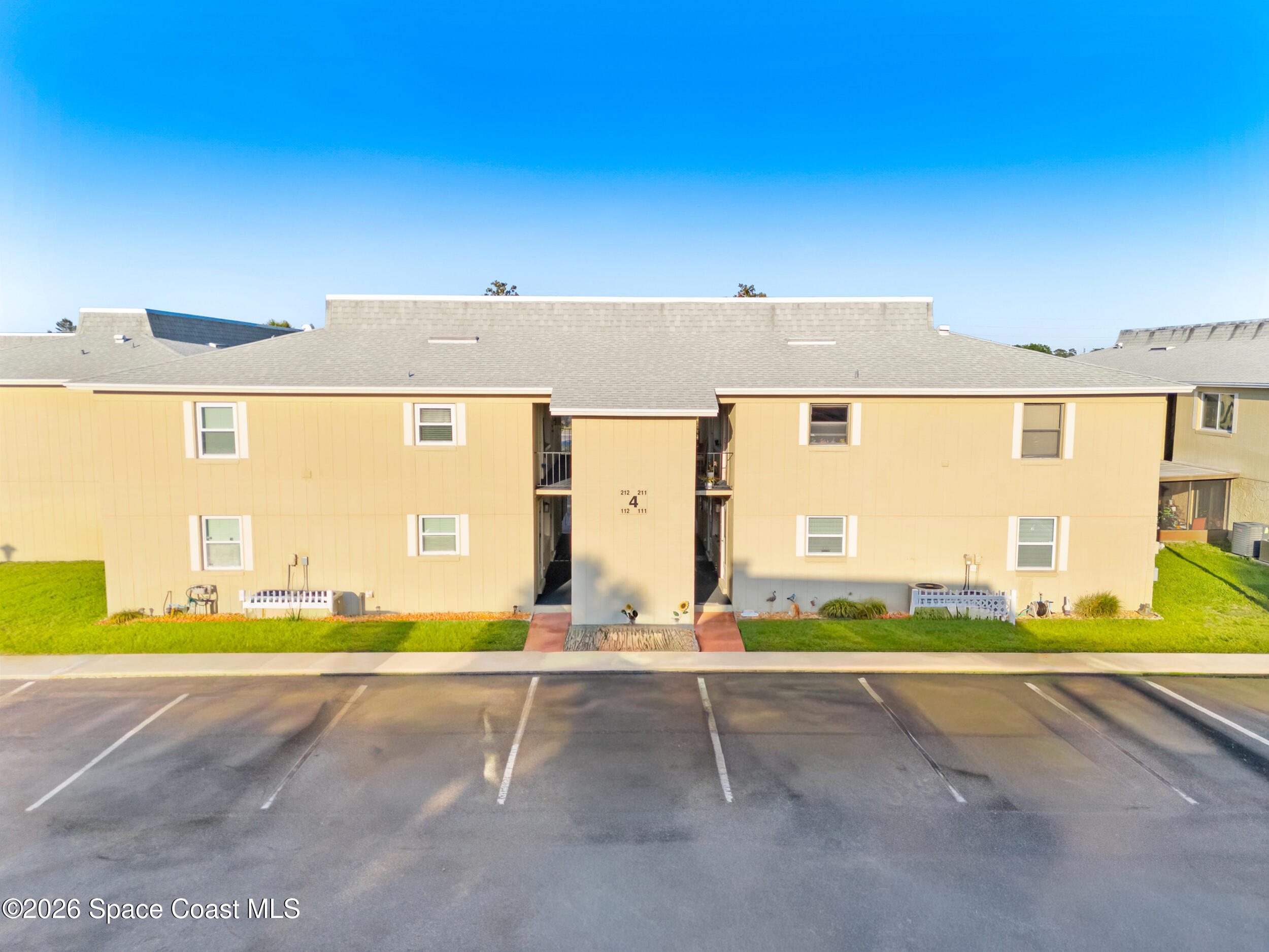 4304 London Town Road C112