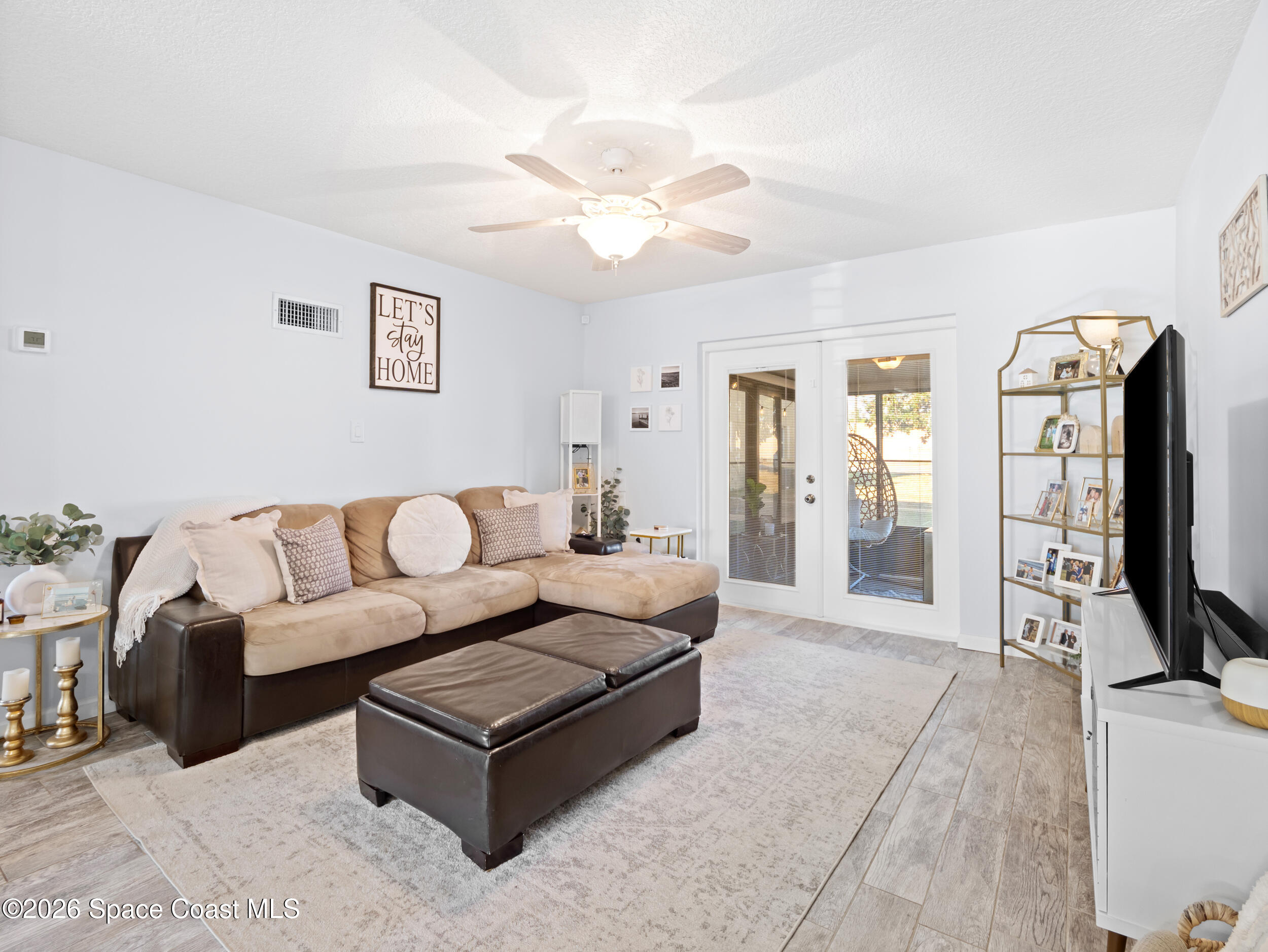 4304 London Town Road C112