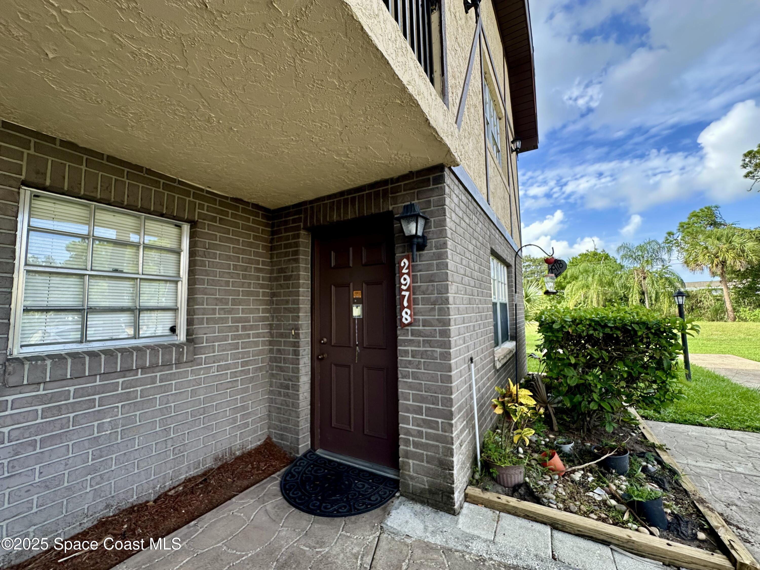 2978 Sir Hamilton Circle 7