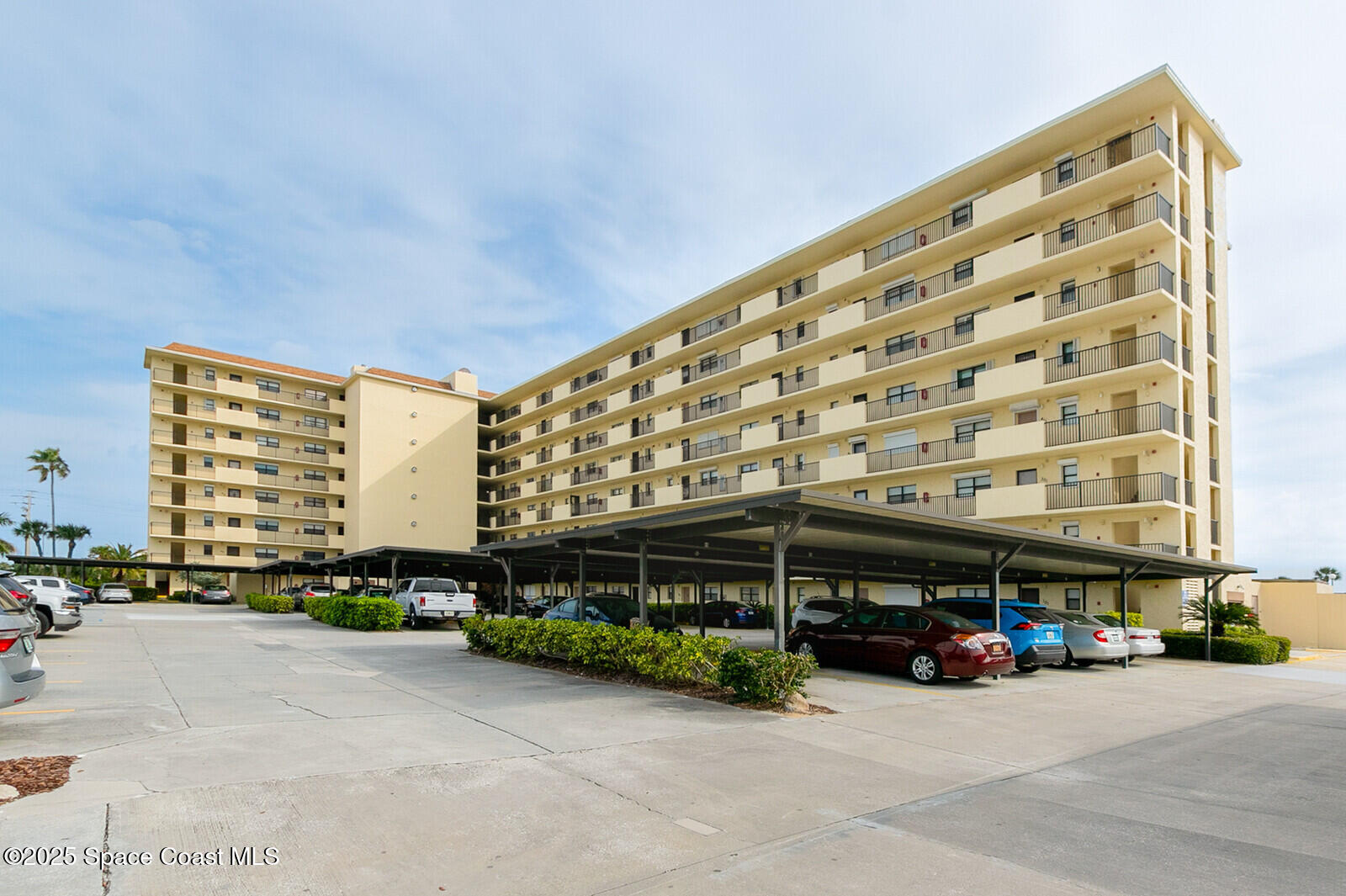 500 Palm Springs Boulevard 711