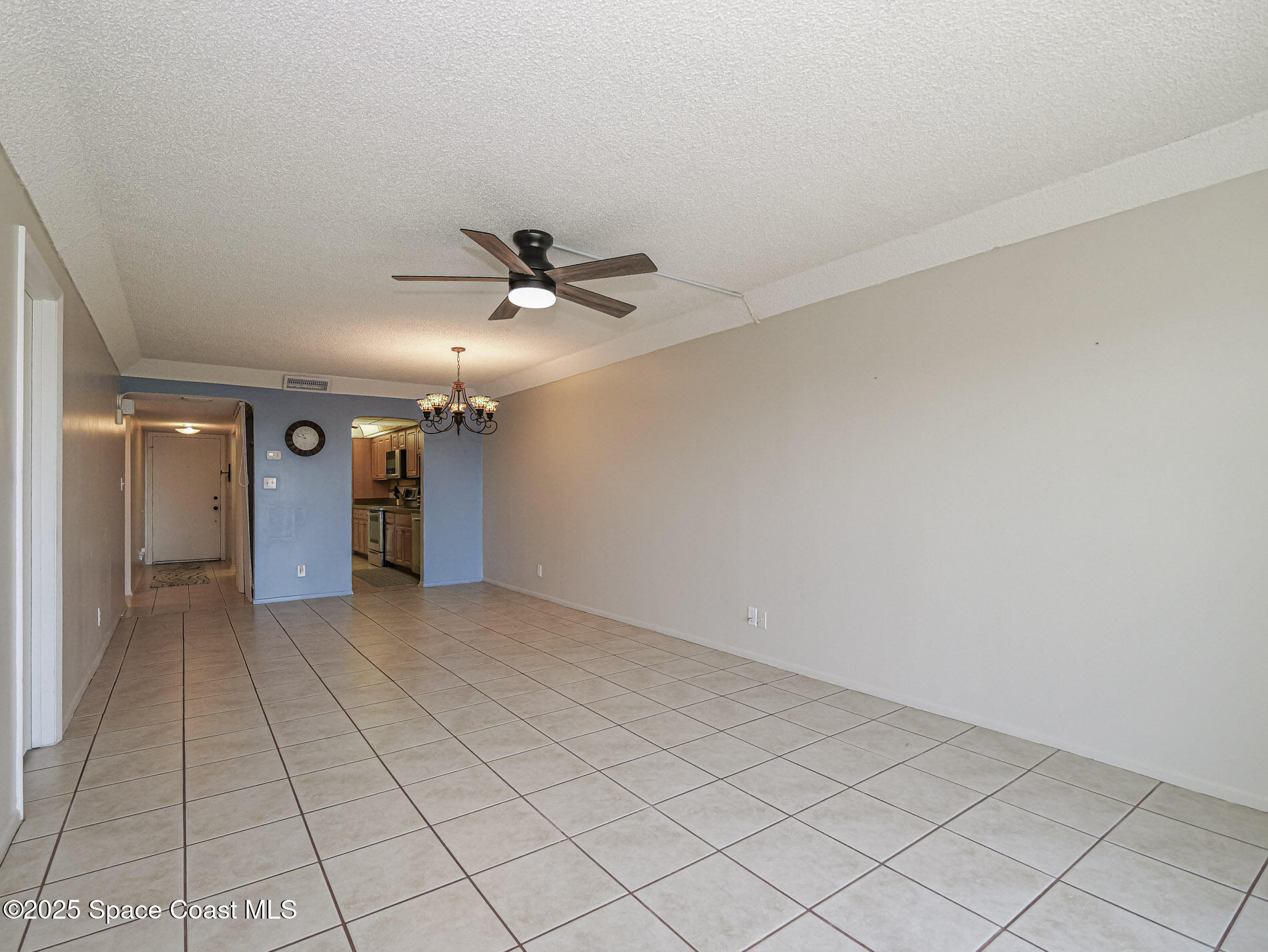 500 Palm Springs Boulevard 711