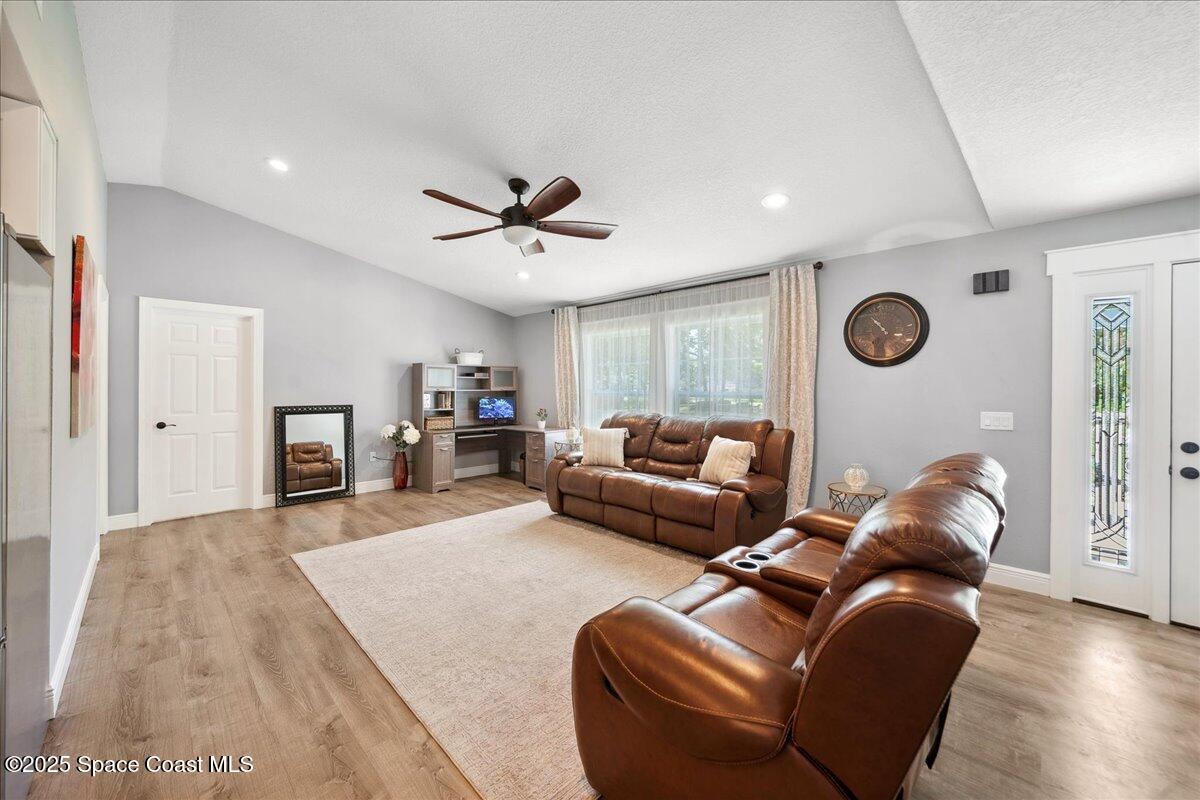4260 Citrus Boulevard