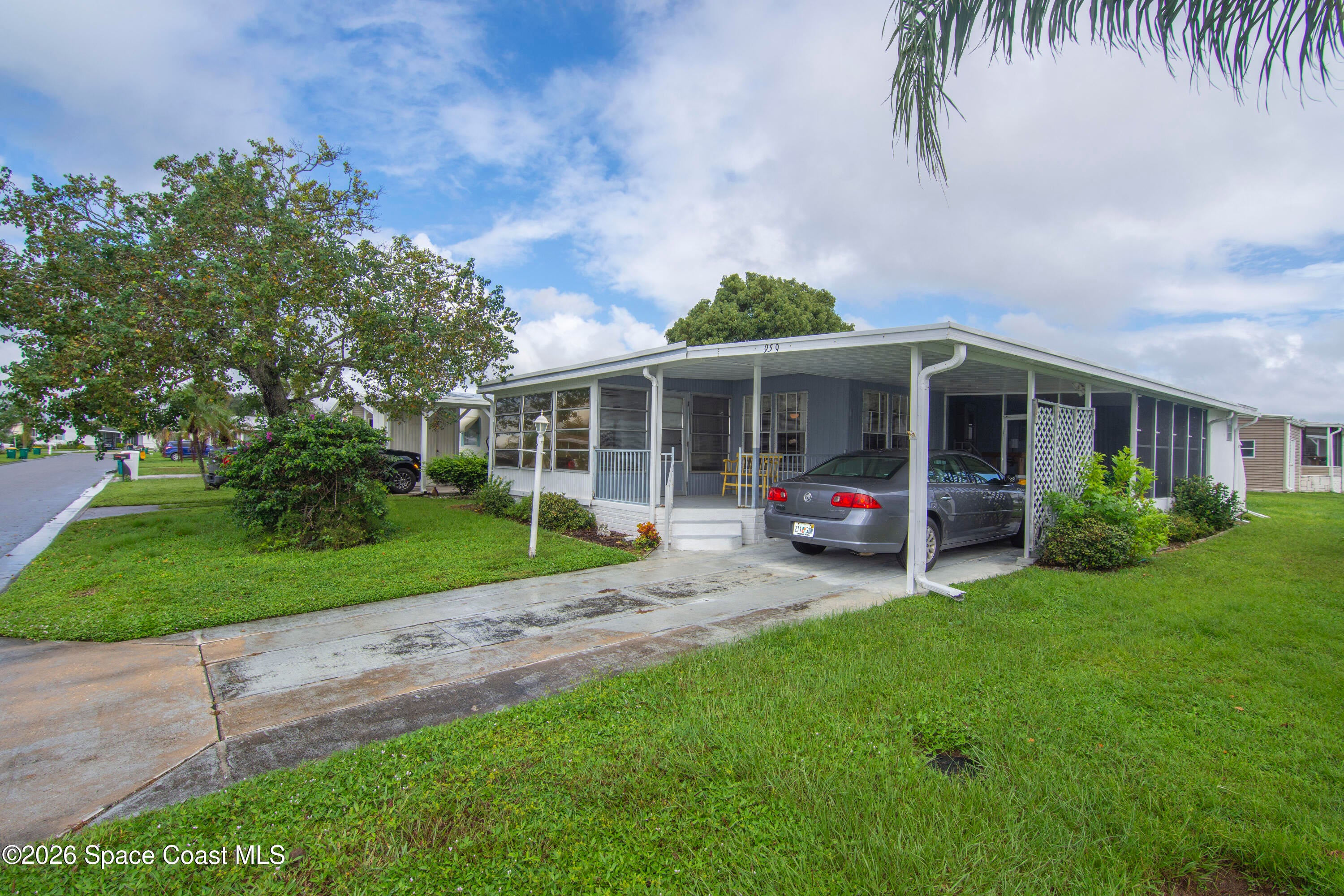 959 Laurel Circle