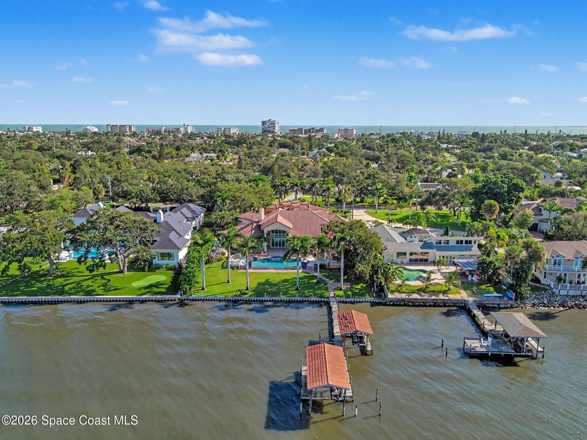 604 N Riverside Drive