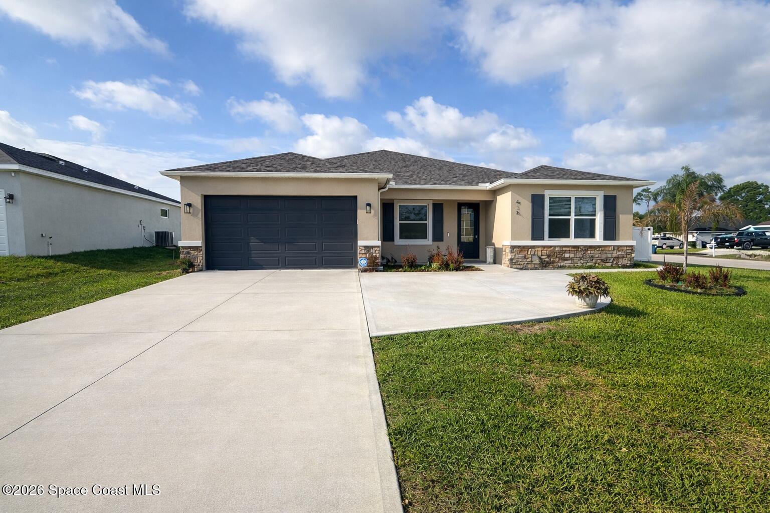 410 Di Lido Street NE