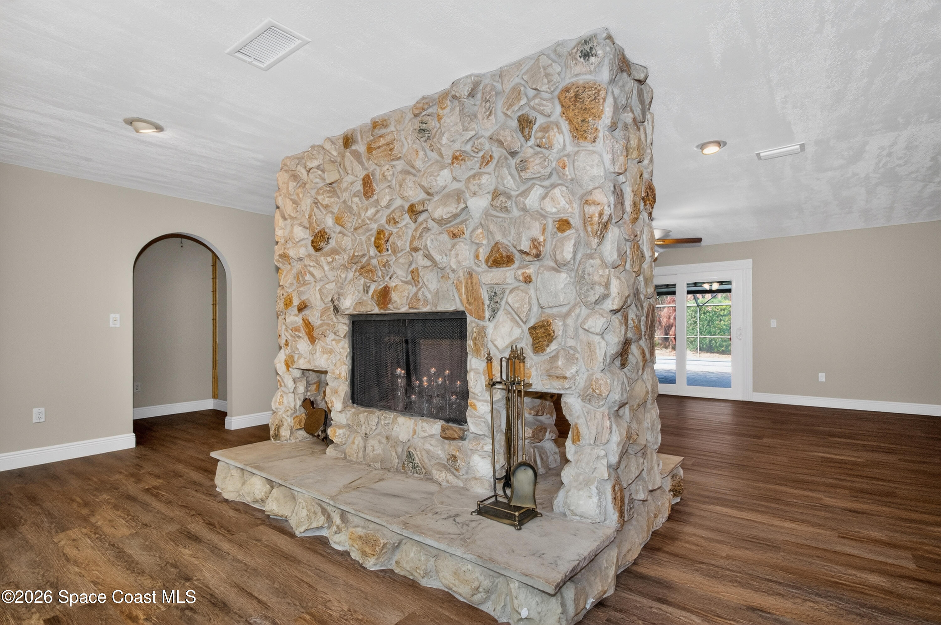 270 Mockingbird Lane