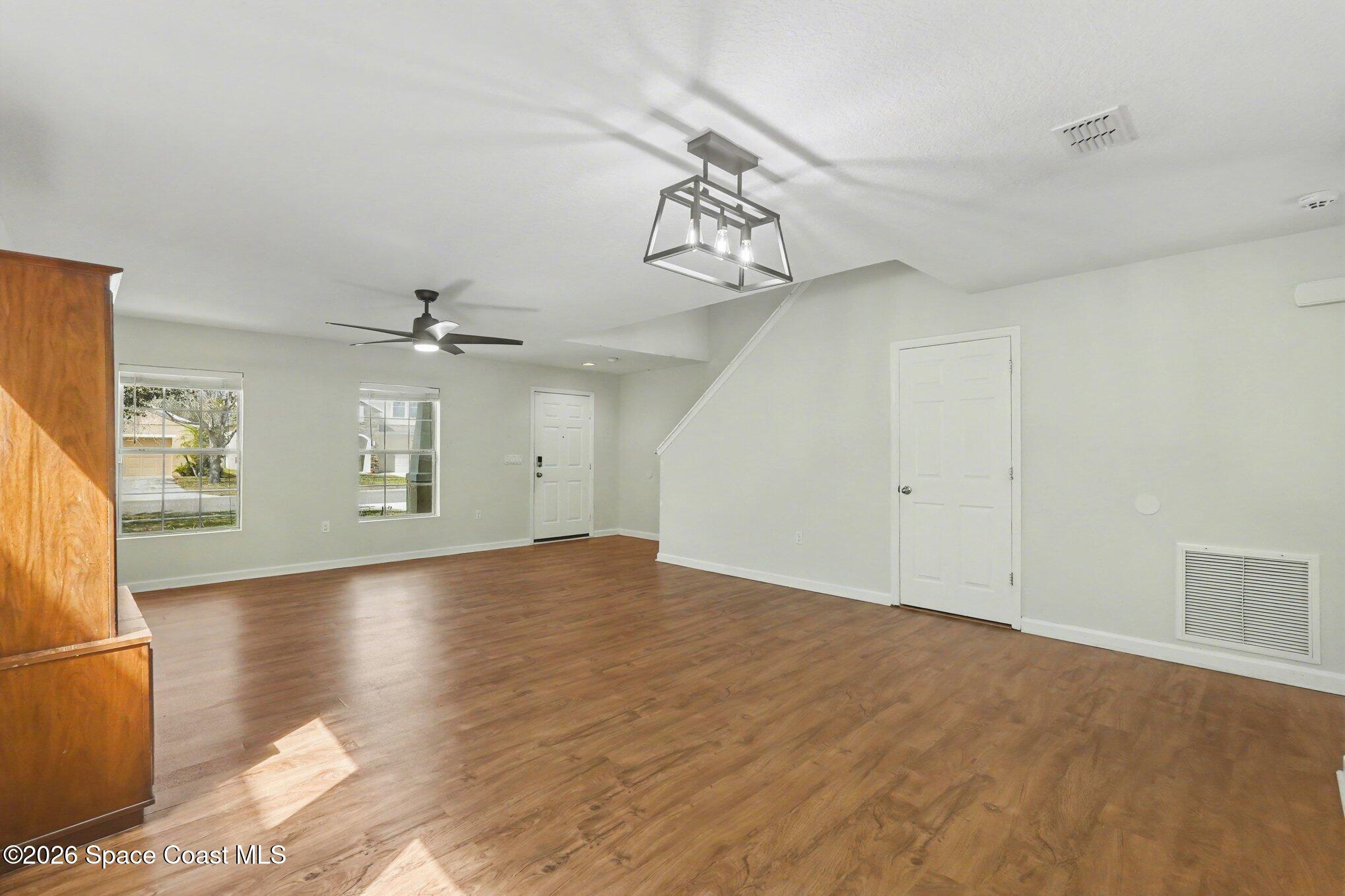 115 Pipewort Court SW