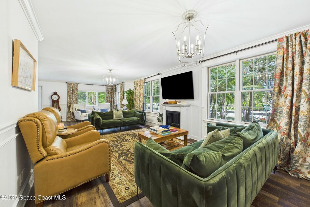 listing image 0
