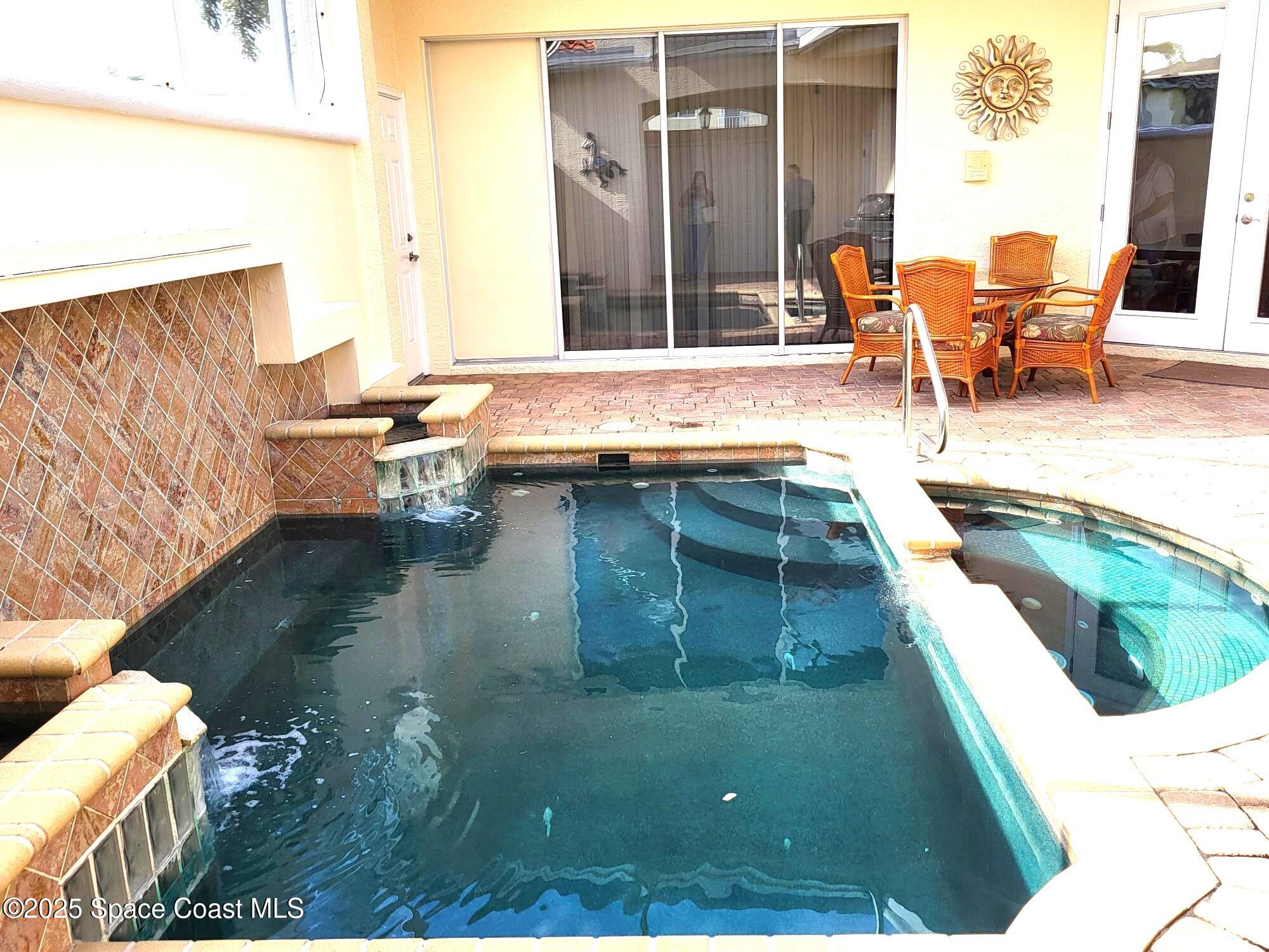 580 Casa Bella Drive 2001