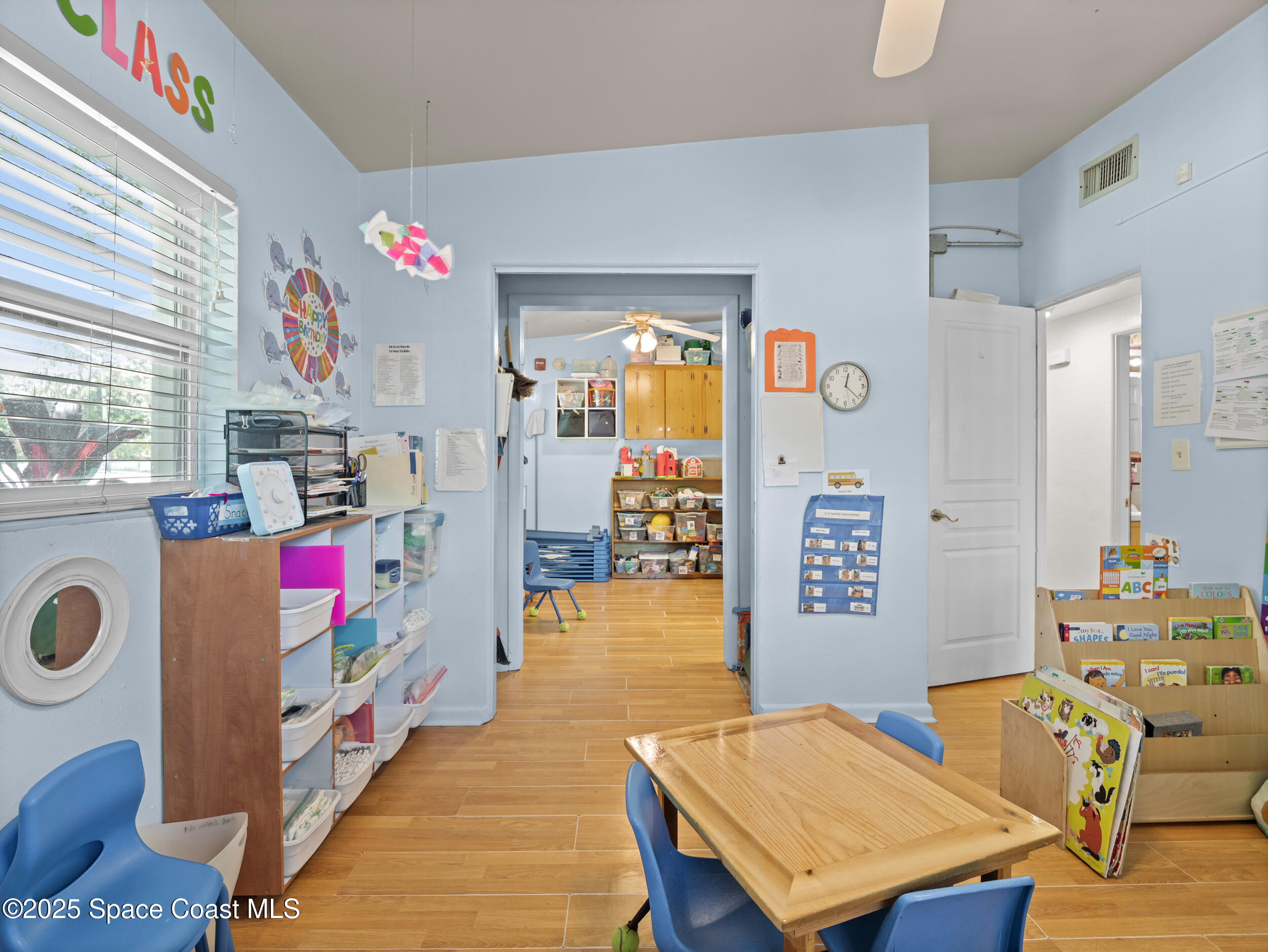 10 N Hilltop Drive