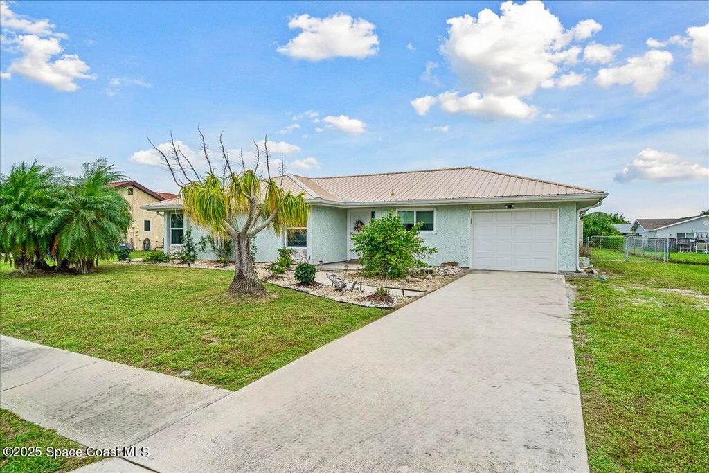 Photo of 1184 Hooper Avenue NE, Palm Bay, FL 32905 (MLS # 1057449)