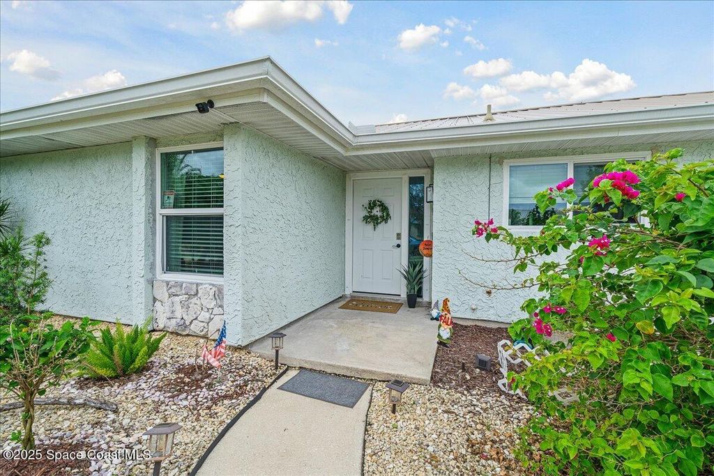 Photo of 1184 Hooper Avenue NE, Palm Bay, FL 32905 (MLS # 1057449)