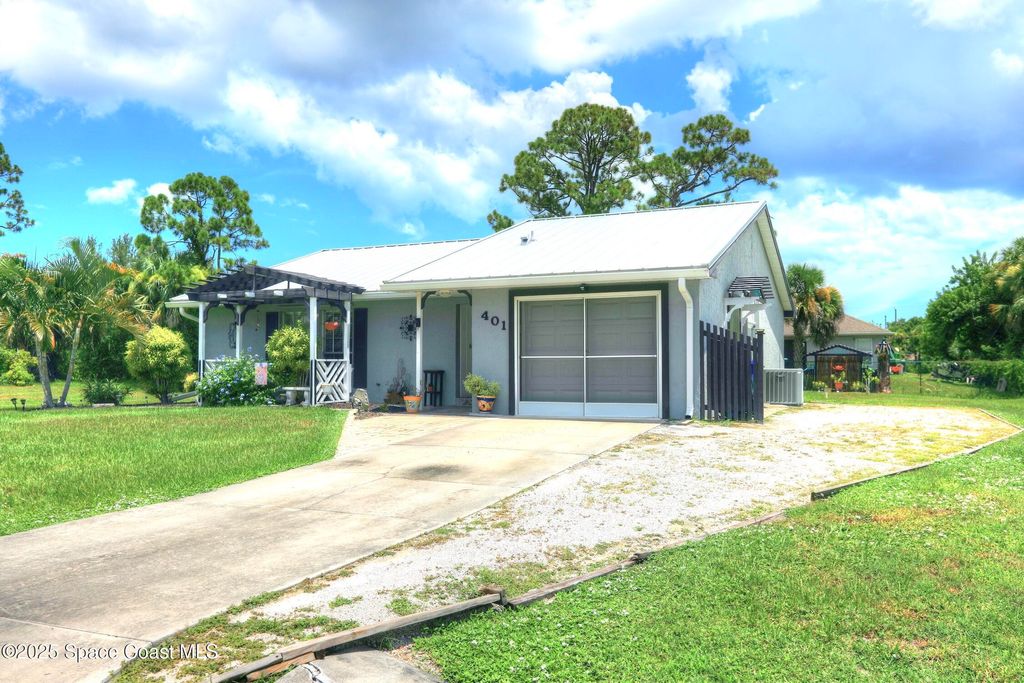 Photo of 401 Lloyd Street, Sebastian, FL 32958 (MLS # 1053899)