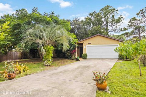 Photo of 1582 NW Giles Street NW, Palm Bay, FL 32907 (MLS # 1060122)