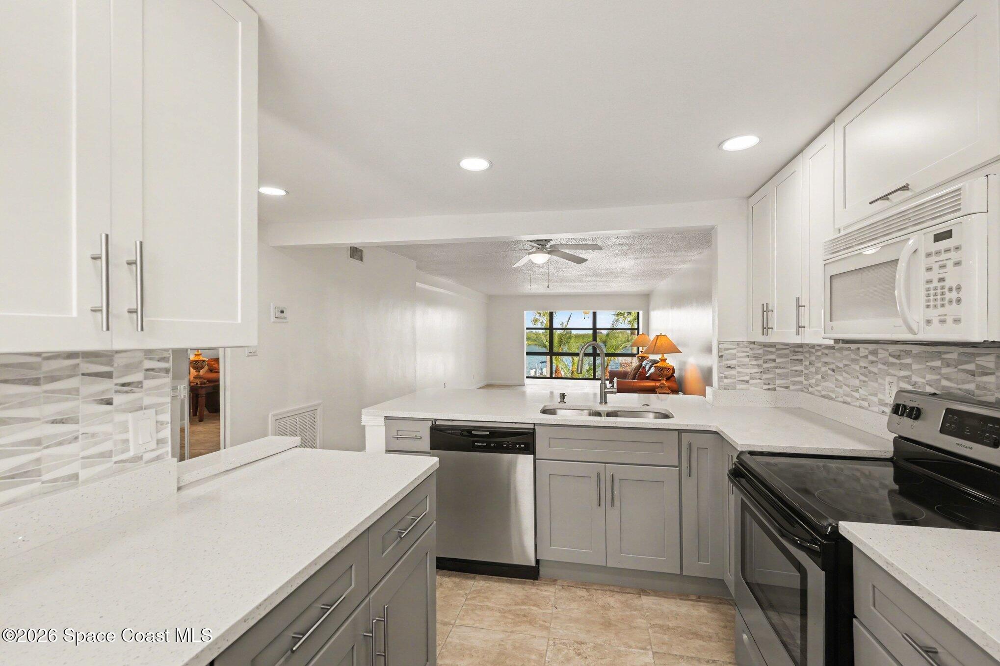 1611 Minutemen Causeway SE 208a-P