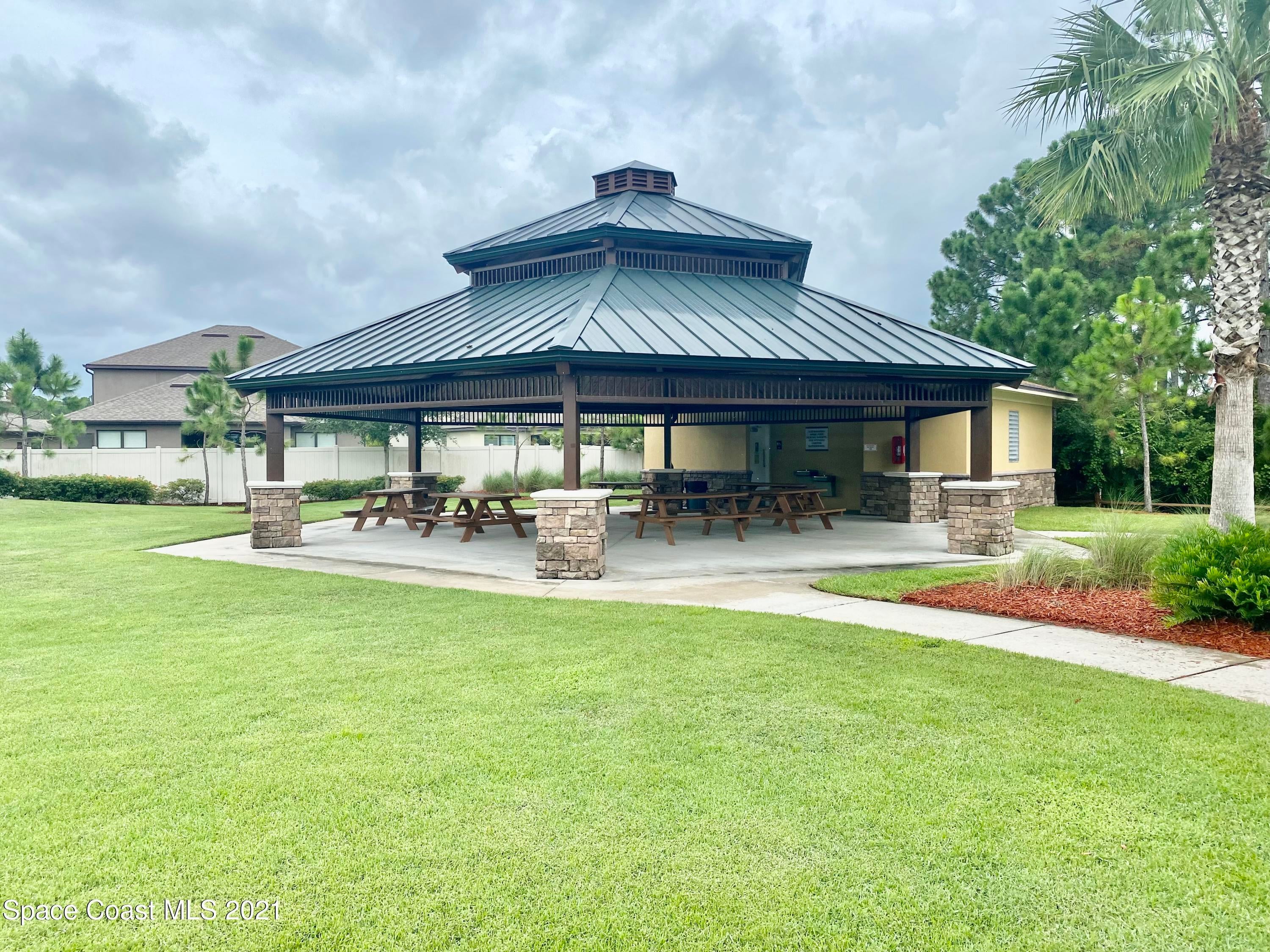 760 Fiddleleaf Circle