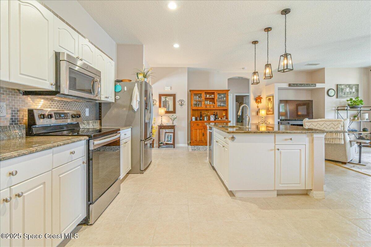 5290 Cinnamon Fern Boulevard