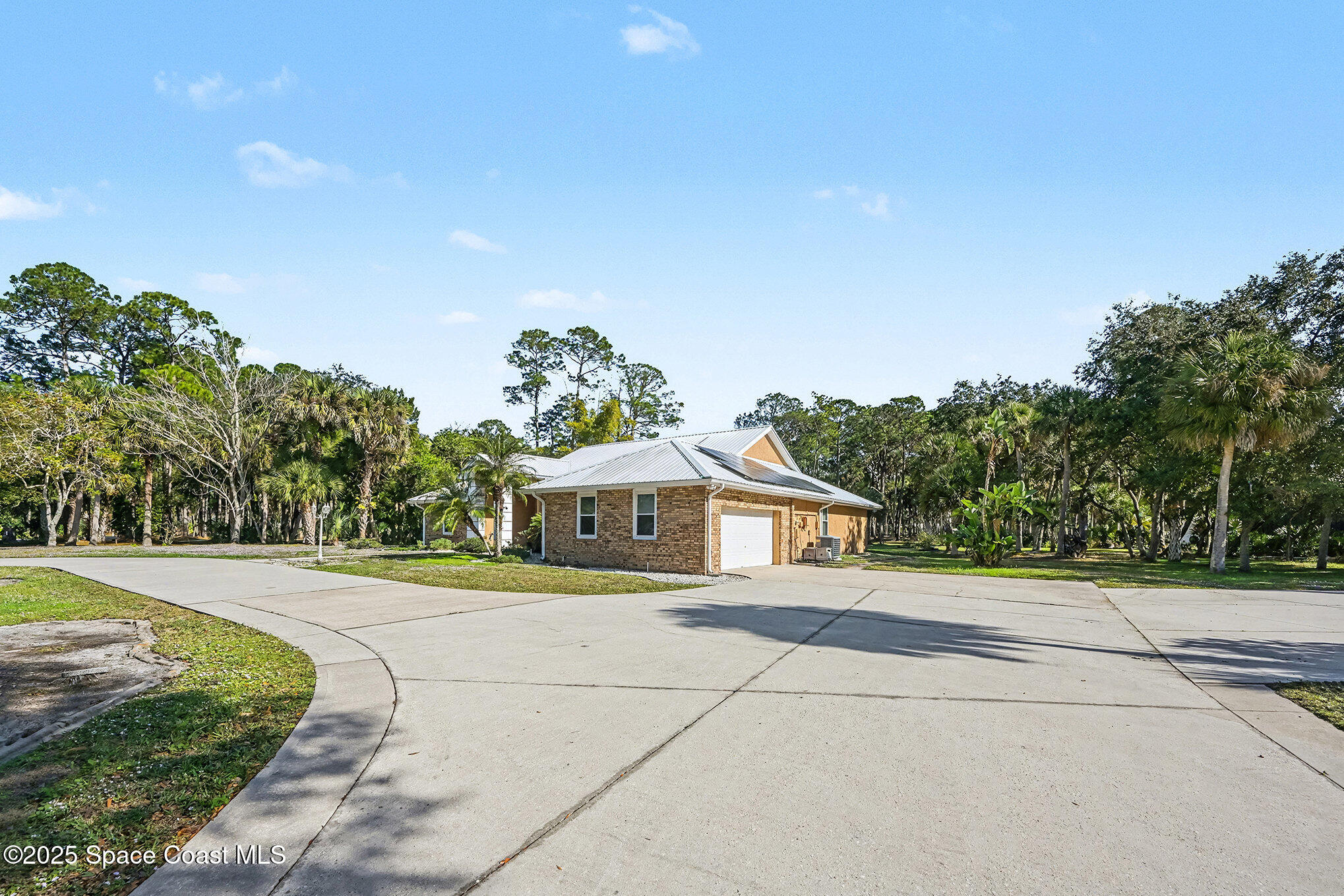 2956 Long Lake Drive