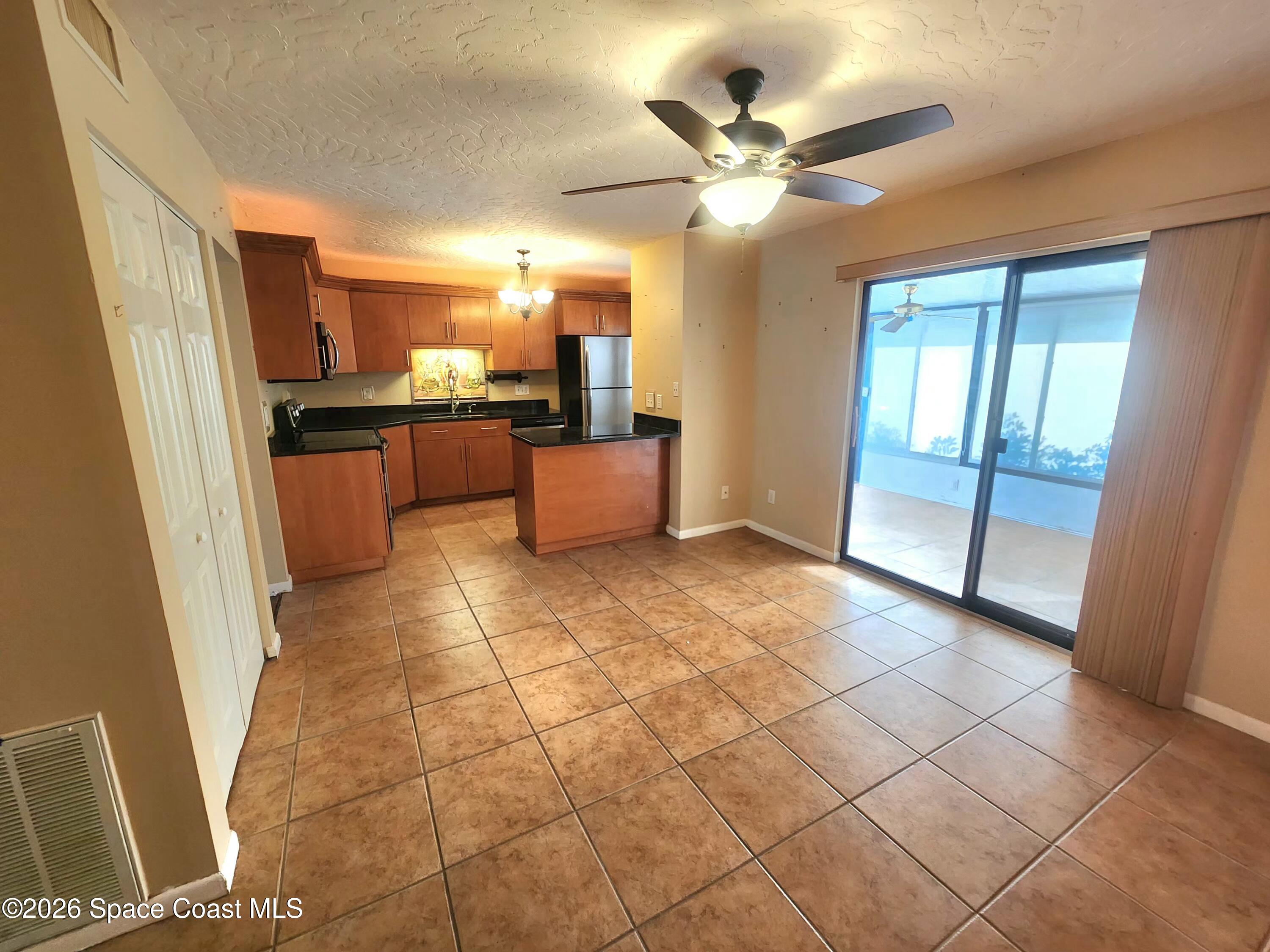 2813 Manor Drive NE
