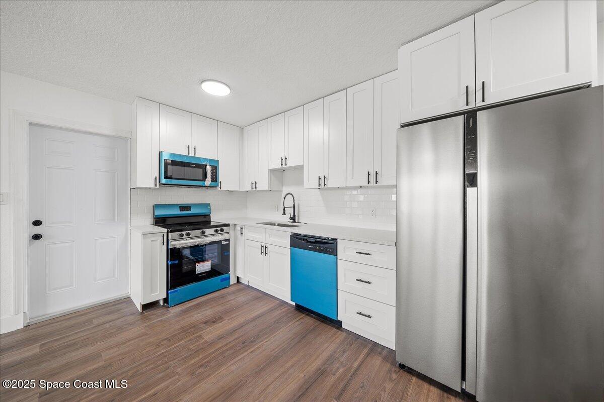 1042 Alamanda Lane