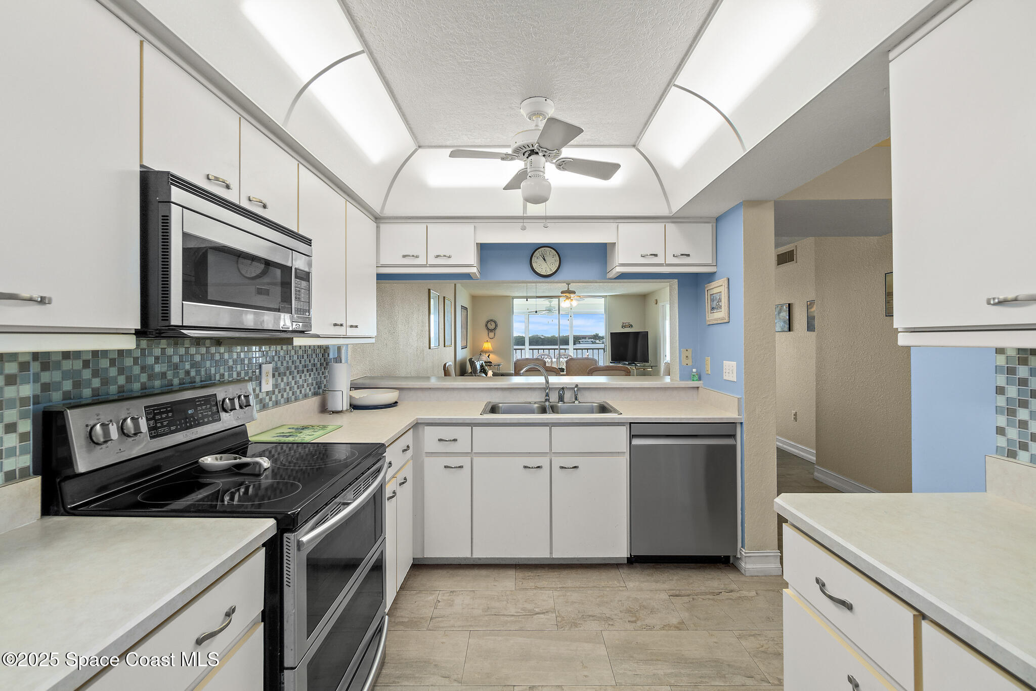 190 Pinellas Lane 207a