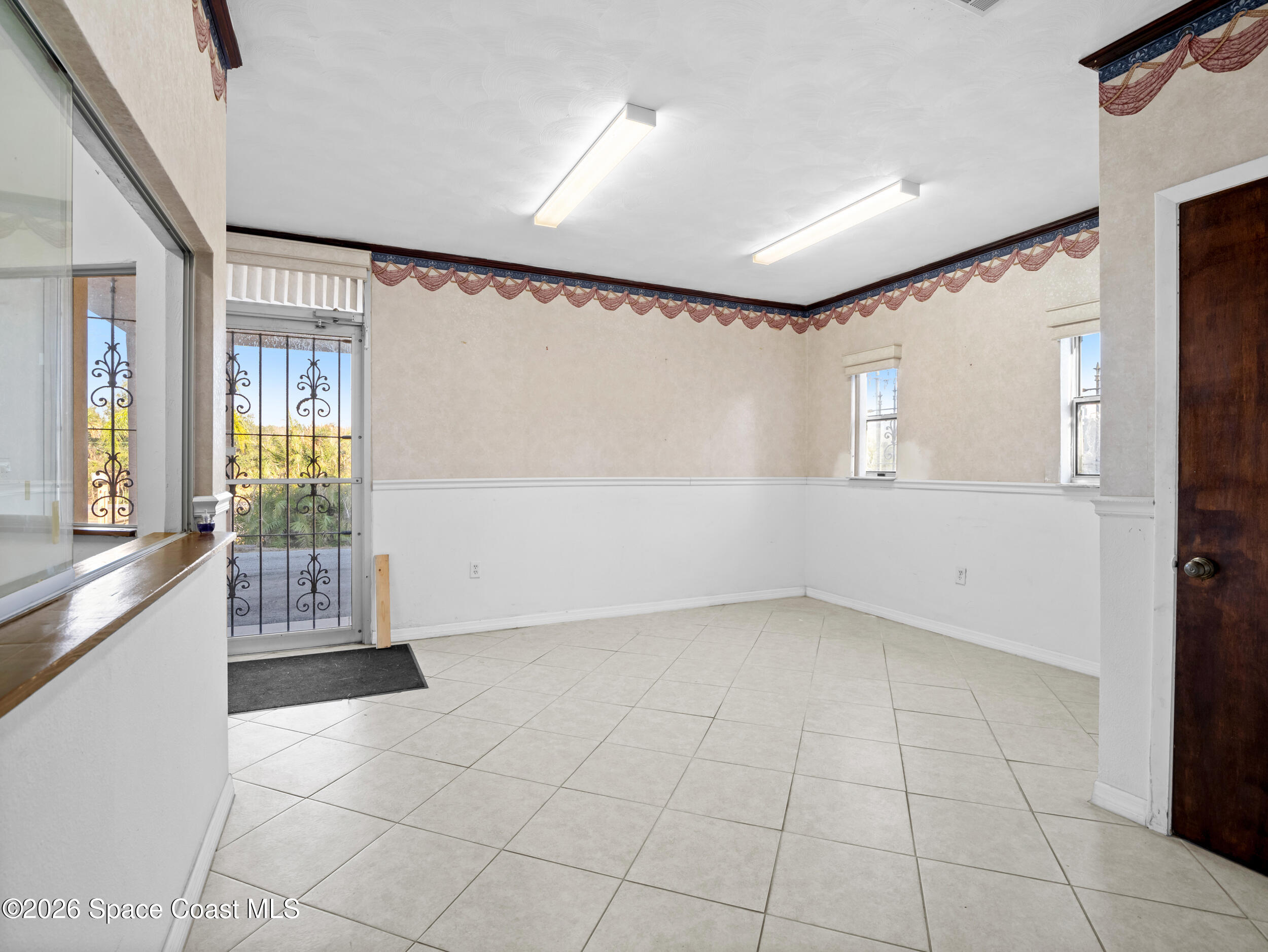 4015 N Highway 1