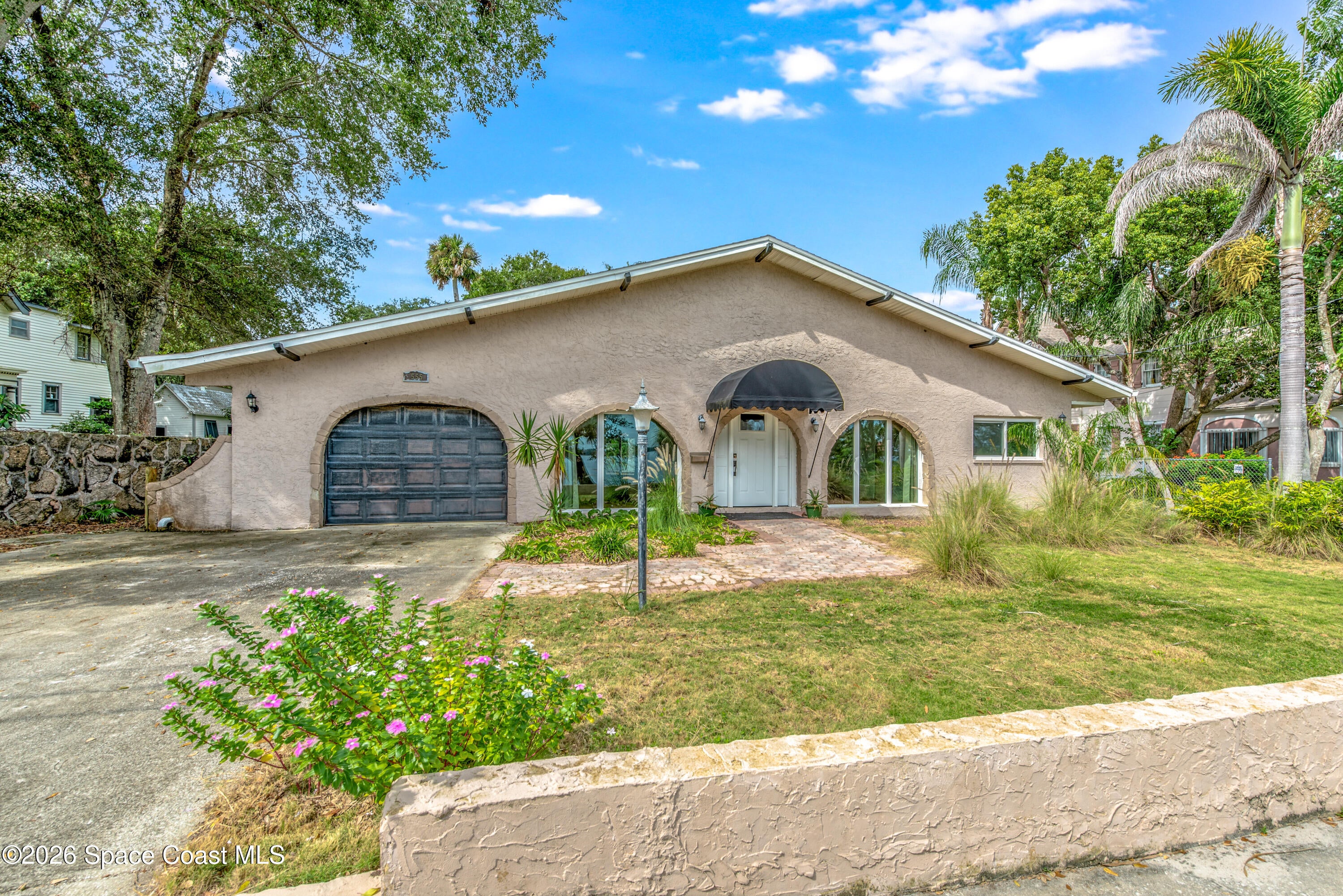 555 Rockledge Drive