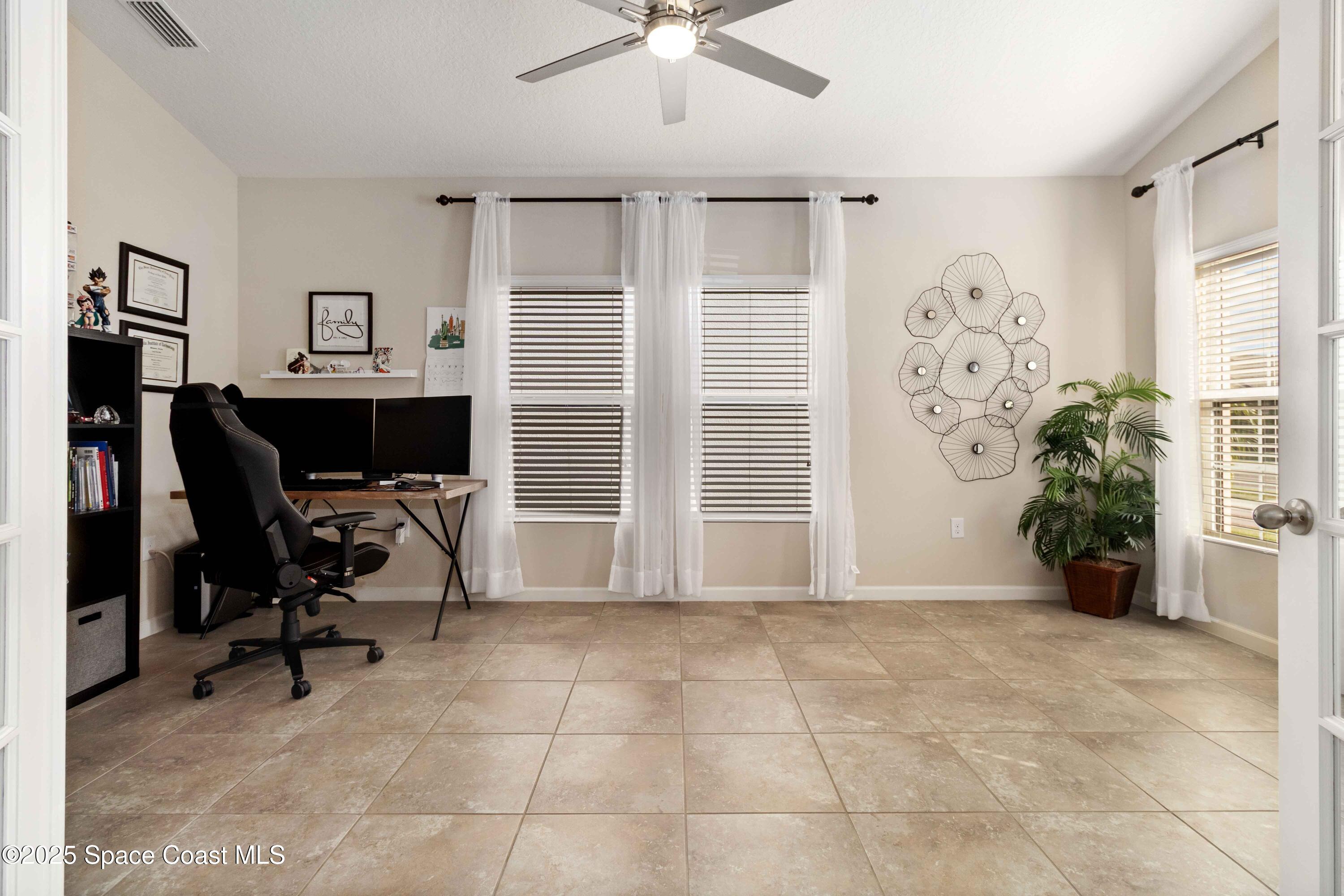 4479 Alligator Flag Circle