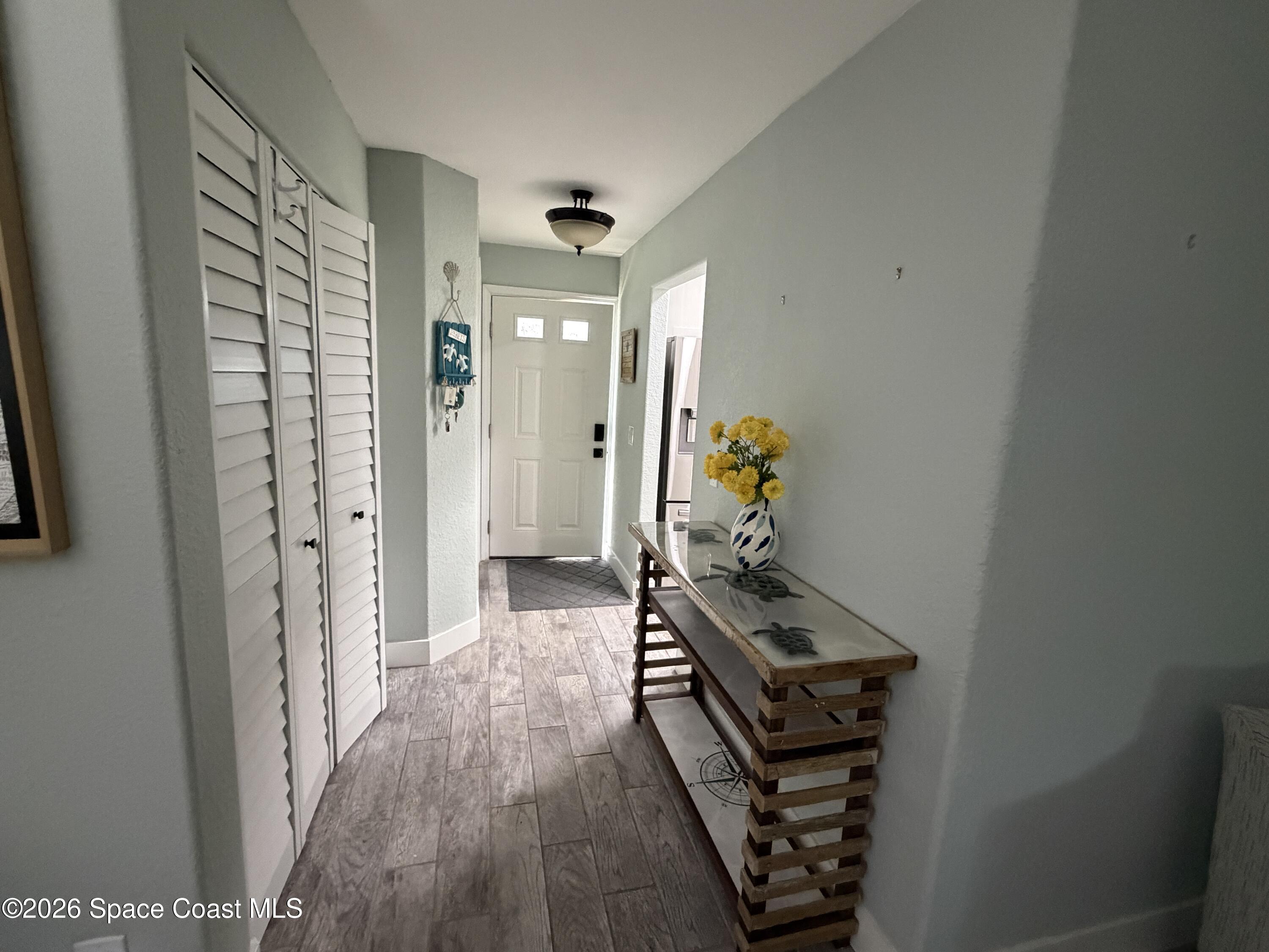 542 N Seaport Boulevard T181