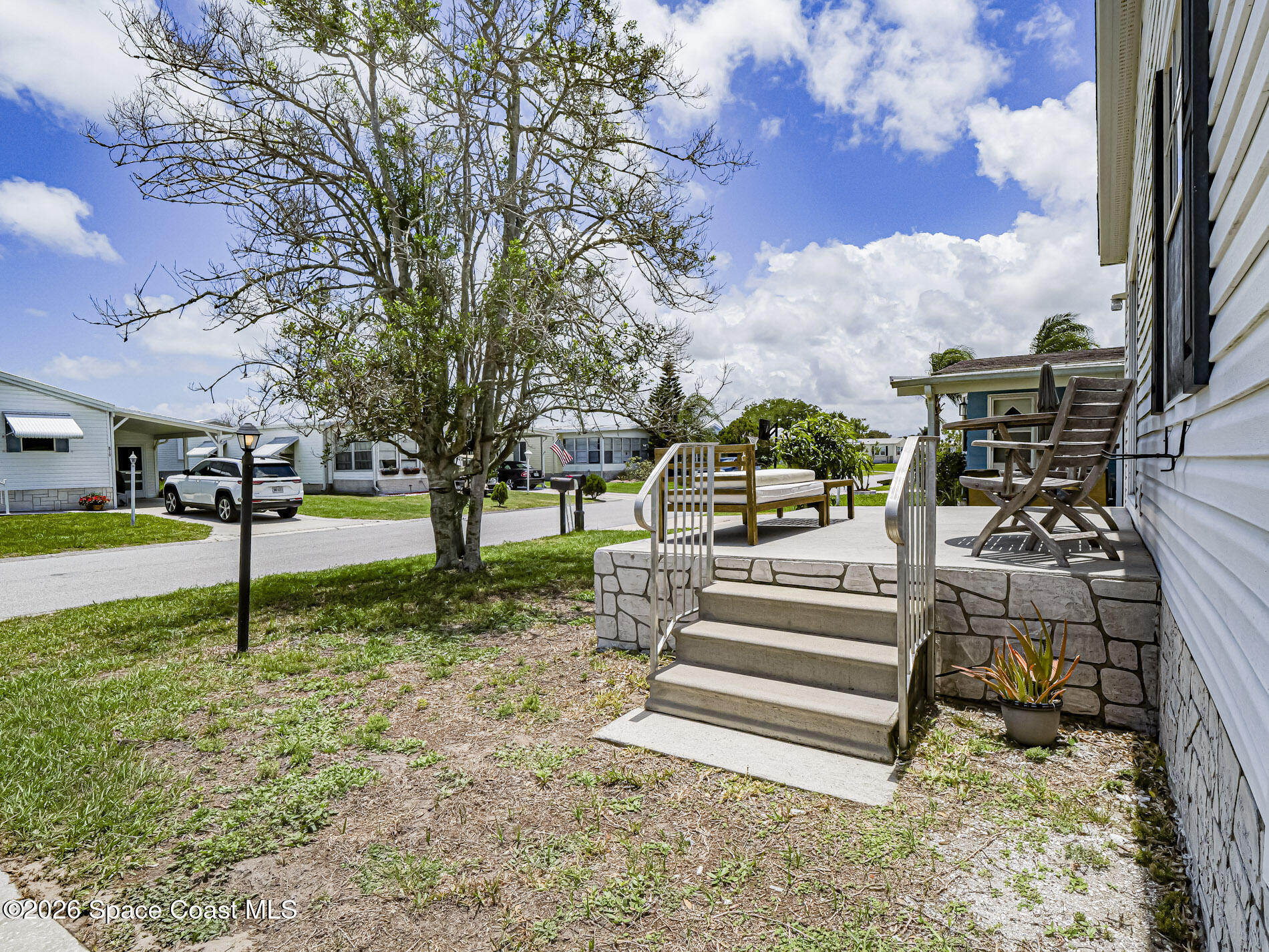 818 Thrush Circle