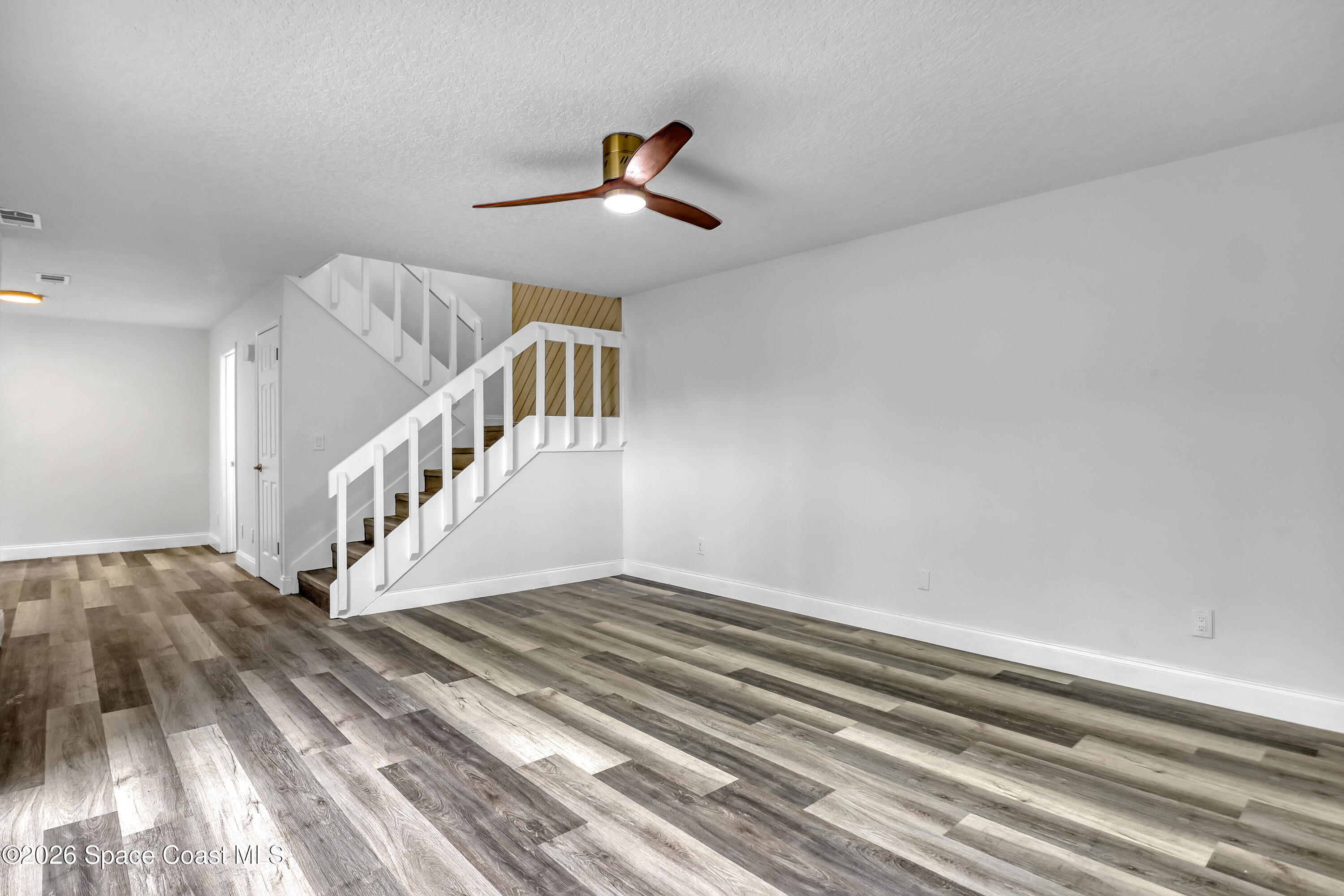 3311 Vista Oaks Circle NE