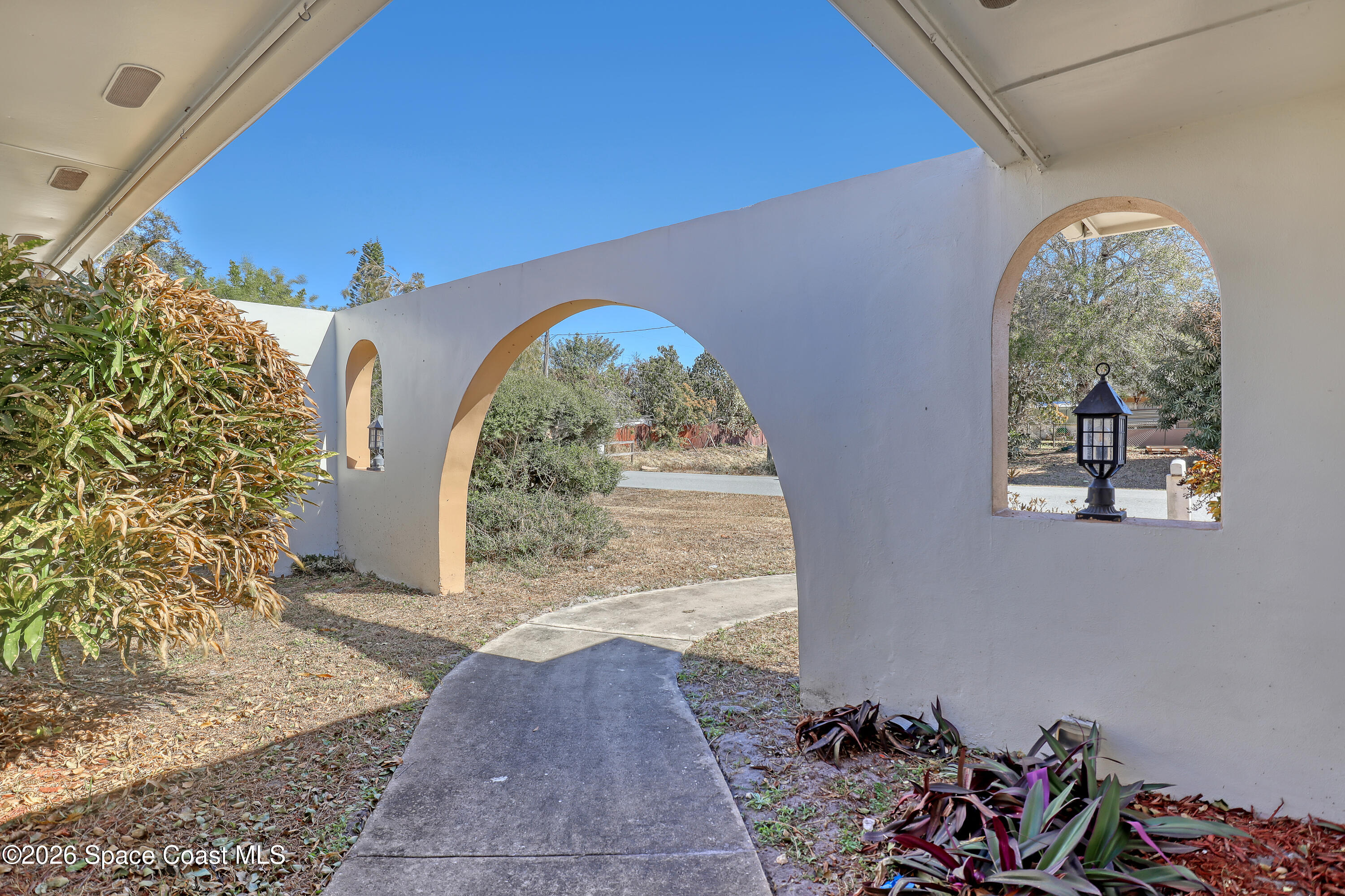 780 Baracoa Avenue NE