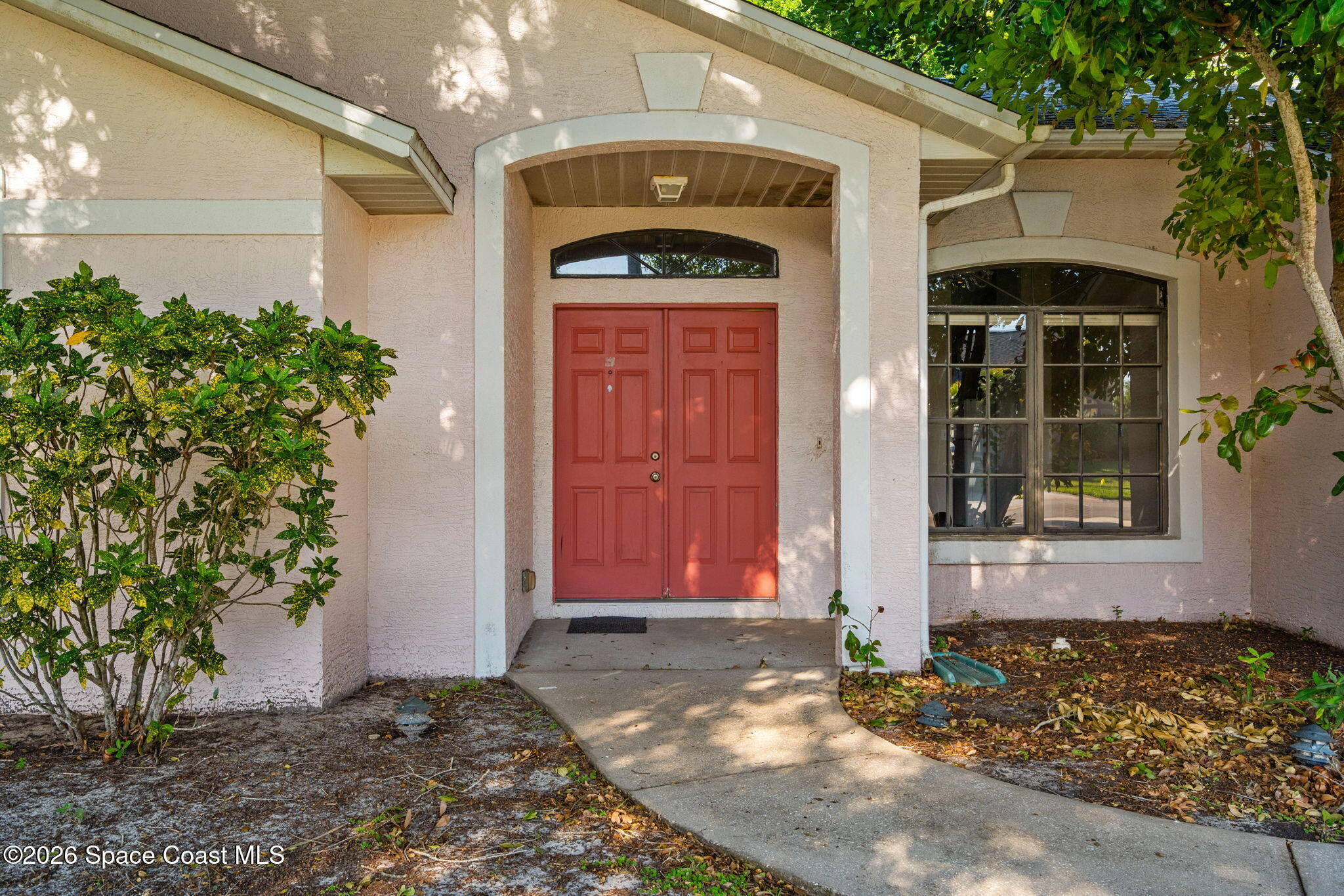 2086 Lionel Drive
