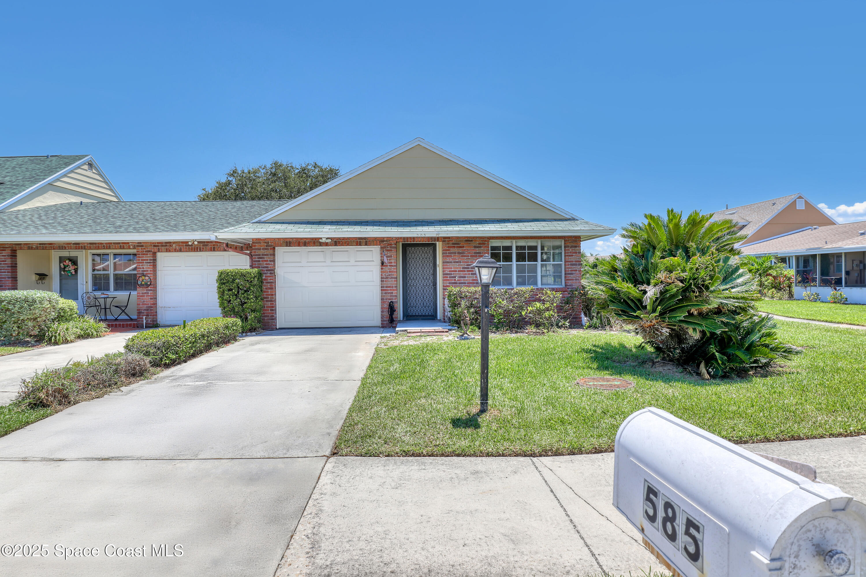 585 Desoto Parkway