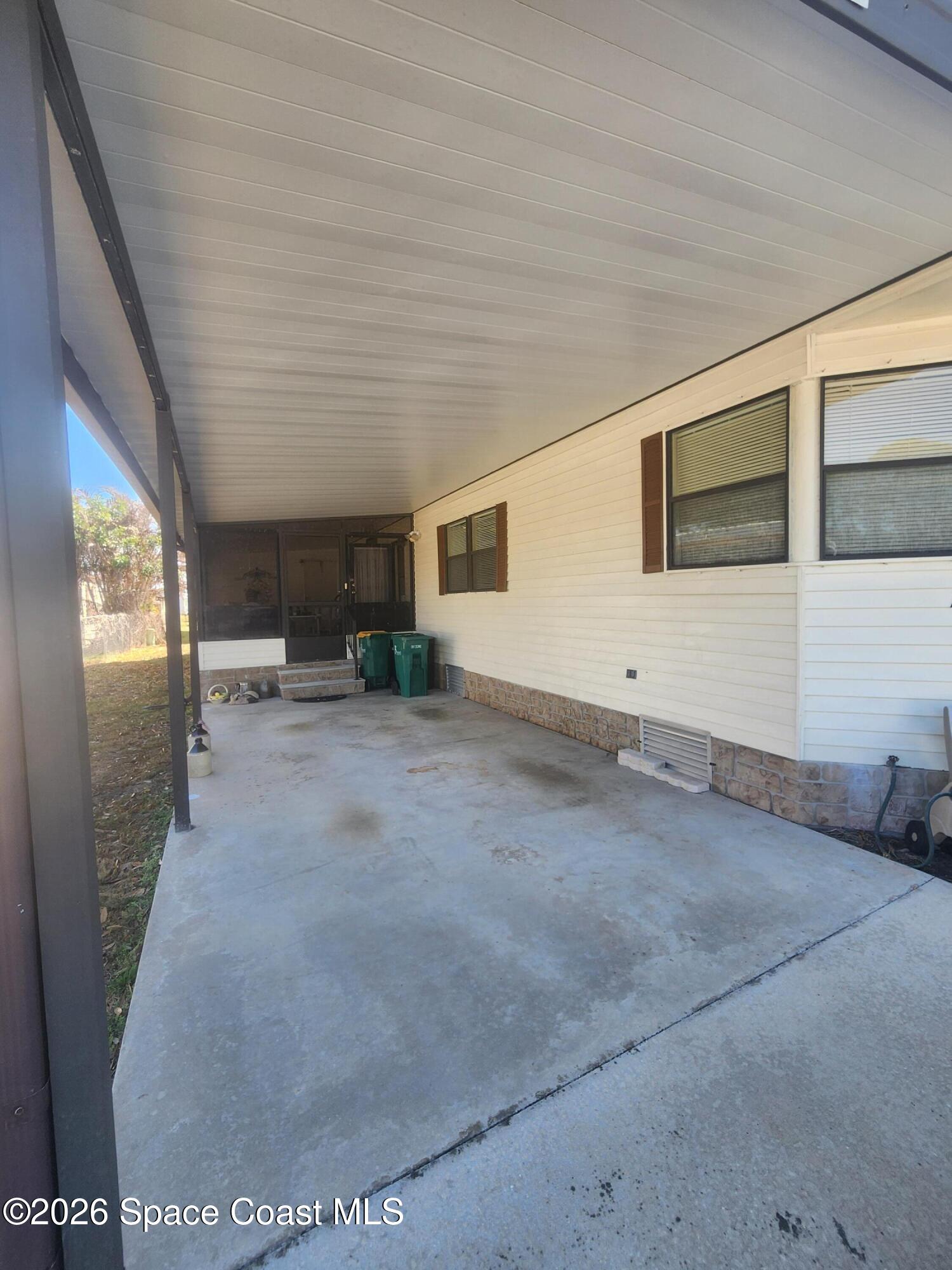 1334 Barefoot Circle N