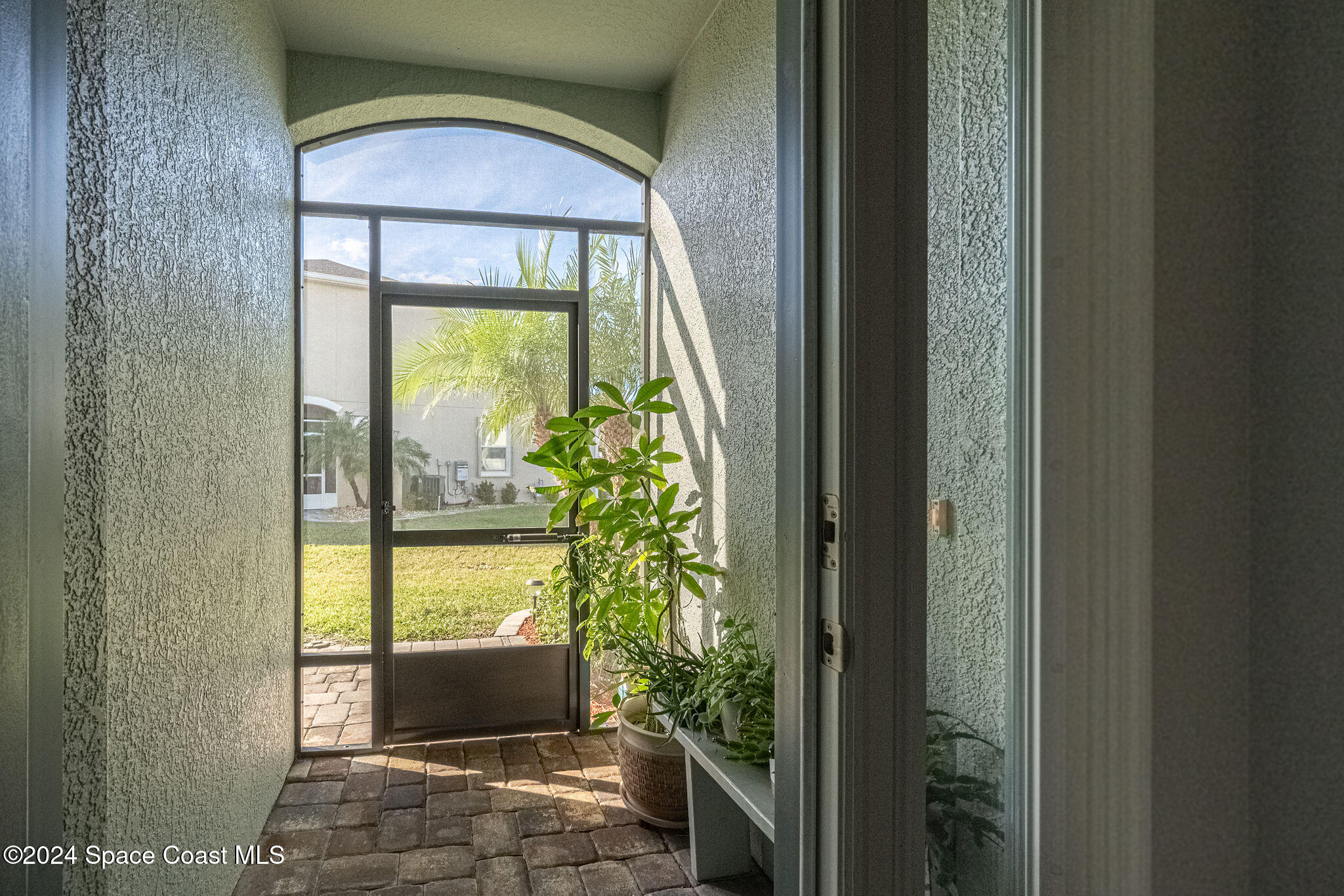 7673 Loren Cove Drive