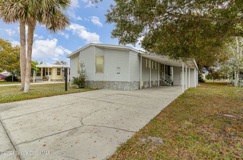 A home in Barefoot Bay