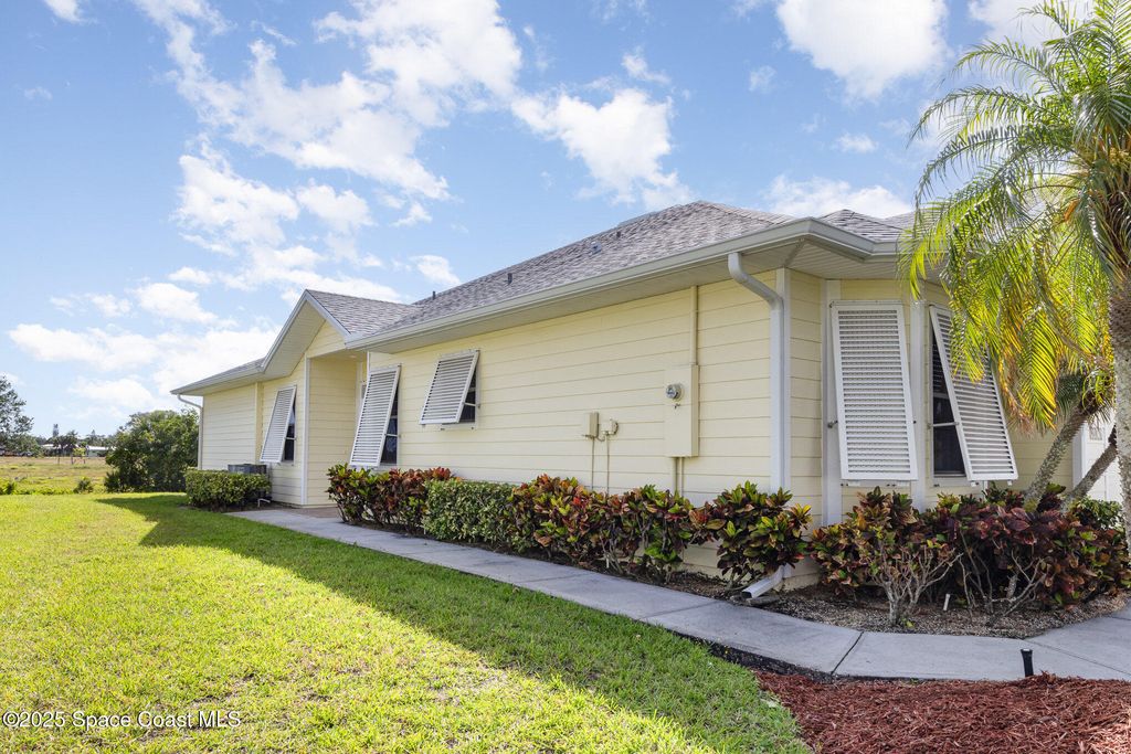Photo of 1076 Eleuthera Drive NE, Palm Bay, FL 32905 (MLS # 1055522)
