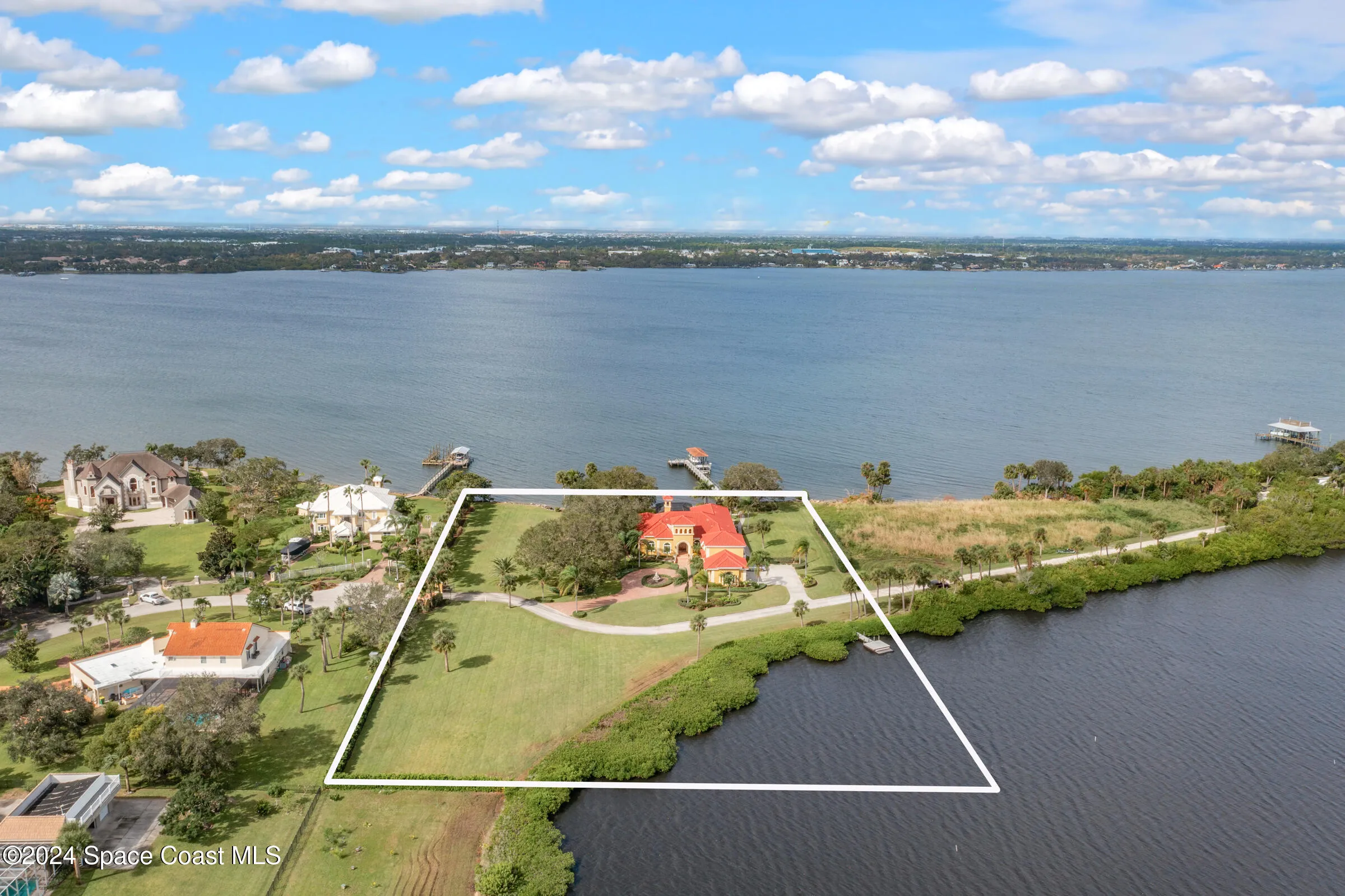 Merritt Island, Florida 32952, United States, 5 Bedrooms Bedrooms, ,6 BathroomsBathrooms,Residential,Active,31419