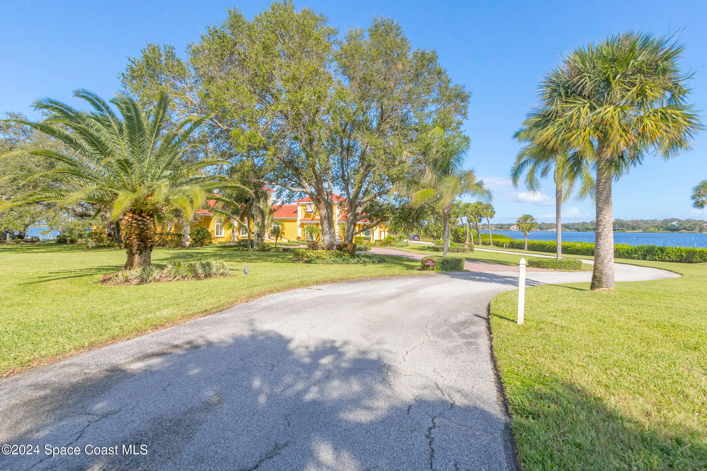 Merritt Island, Florida 32952, United States, 5 Bedrooms Bedrooms, ,6 BathroomsBathrooms,Residential,Active,31419