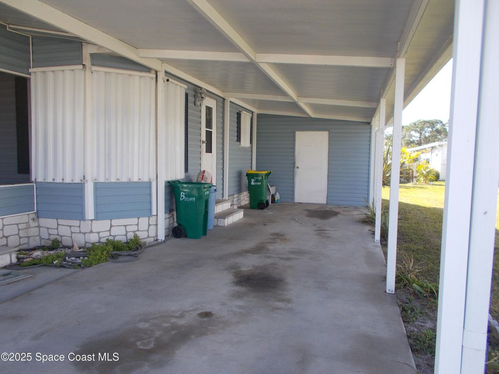 listing image 0