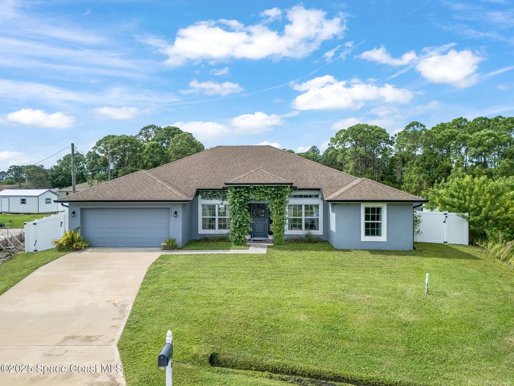 Photo of 2598 Quinlin Avenue SE, Palm Bay, FL 32909 (MLS # 1059062)