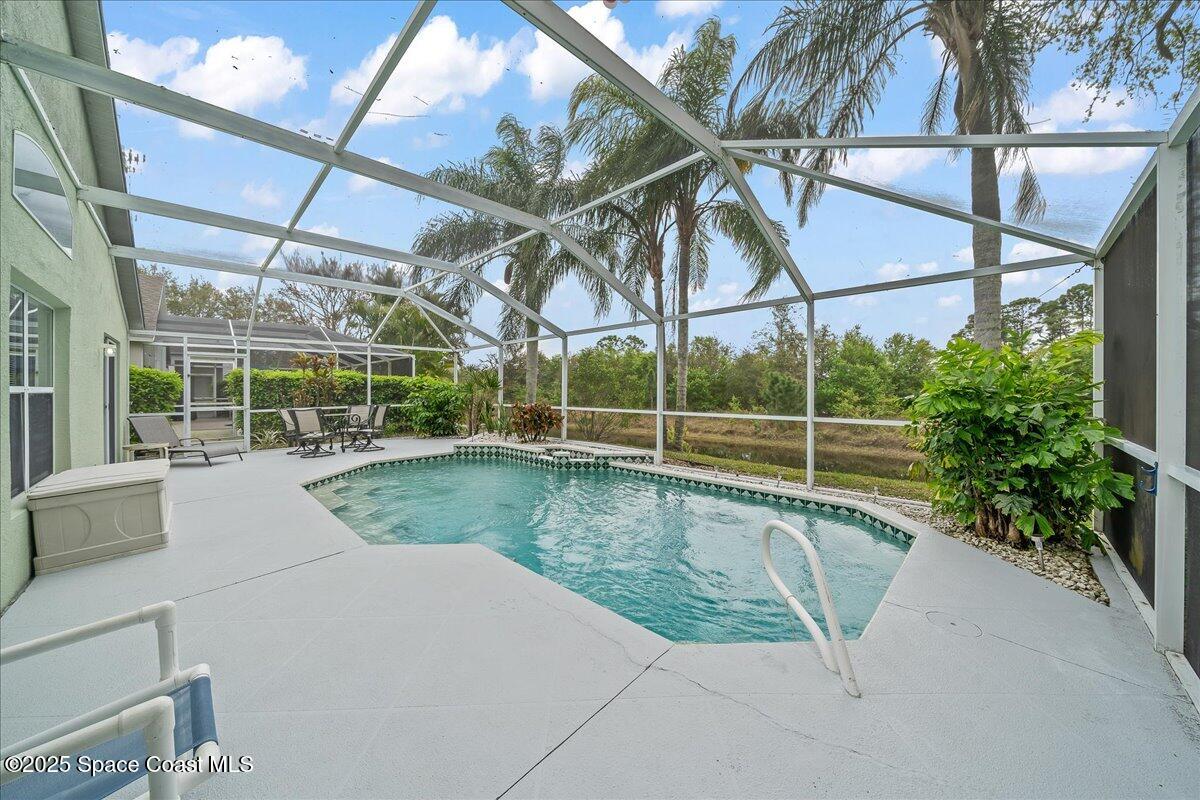 883 Villa Drive
